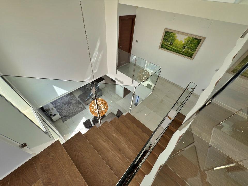 For sale - 5 Bedroom 5 Bathroom Villa in Orihuela Costa - Villamartin  - Alicante