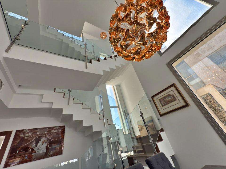 For sale - 5 Bedroom 5 Bathroom Villa in Orihuela Costa - Villamartin  - Alicante