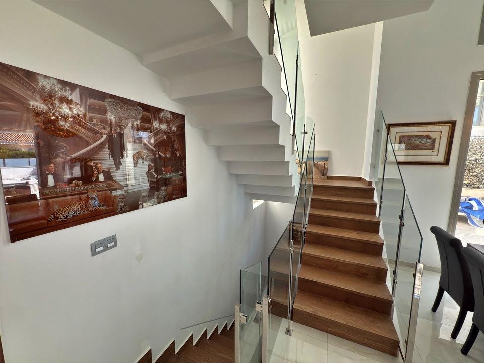 For sale - 5 Bedroom 5 Bathroom Villa in Orihuela Costa - Villamartin  - Alicante