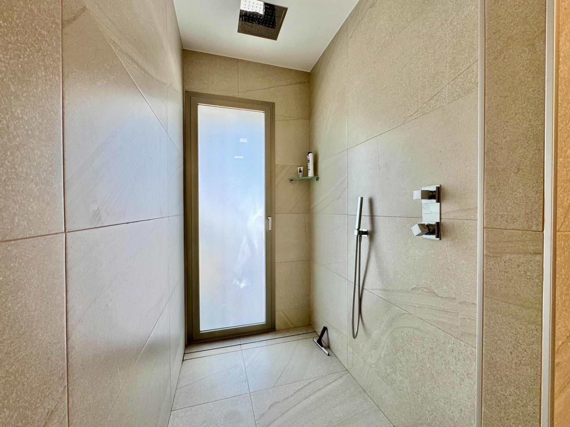 For sale - 3 Bedroom 2 Bathroom Villa in Orihuela - Las Colinas Golf  - Alicante