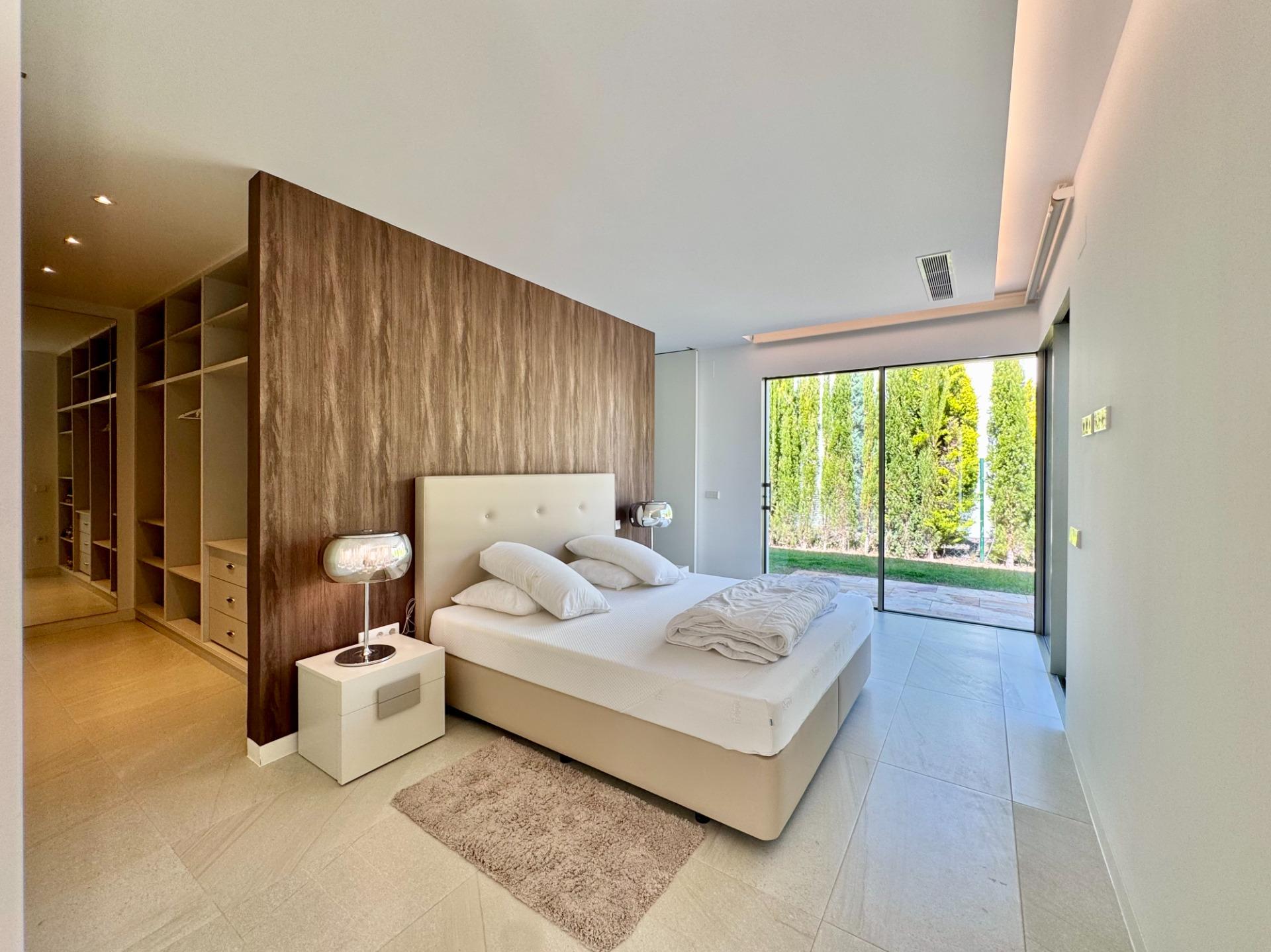 For sale - 3 Bedroom 2 Bathroom Villa in Orihuela - Las Colinas Golf  - Alicante