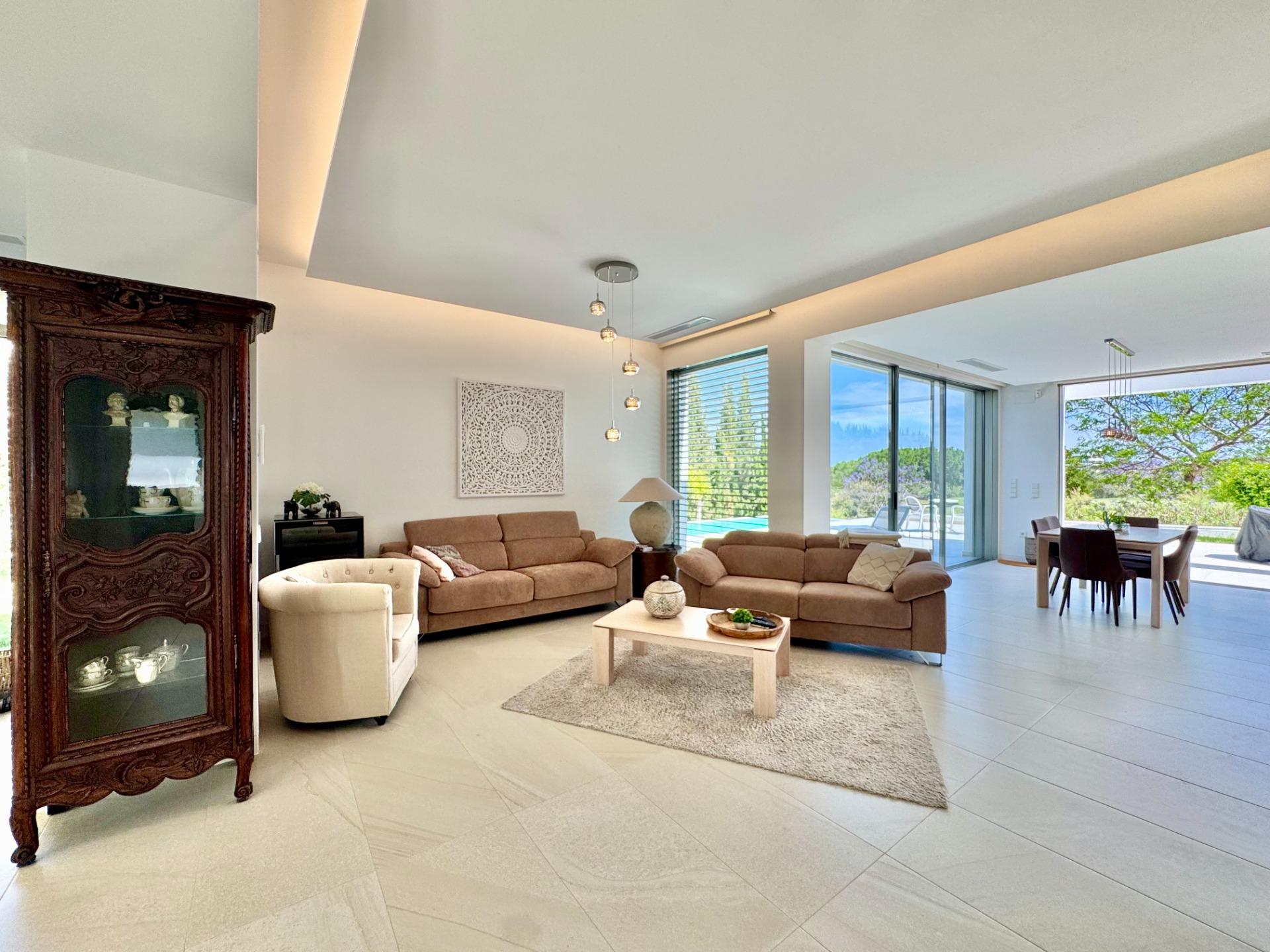 For sale - 3 Bedroom 2 Bathroom Villa in Orihuela - Las Colinas Golf  - Alicante