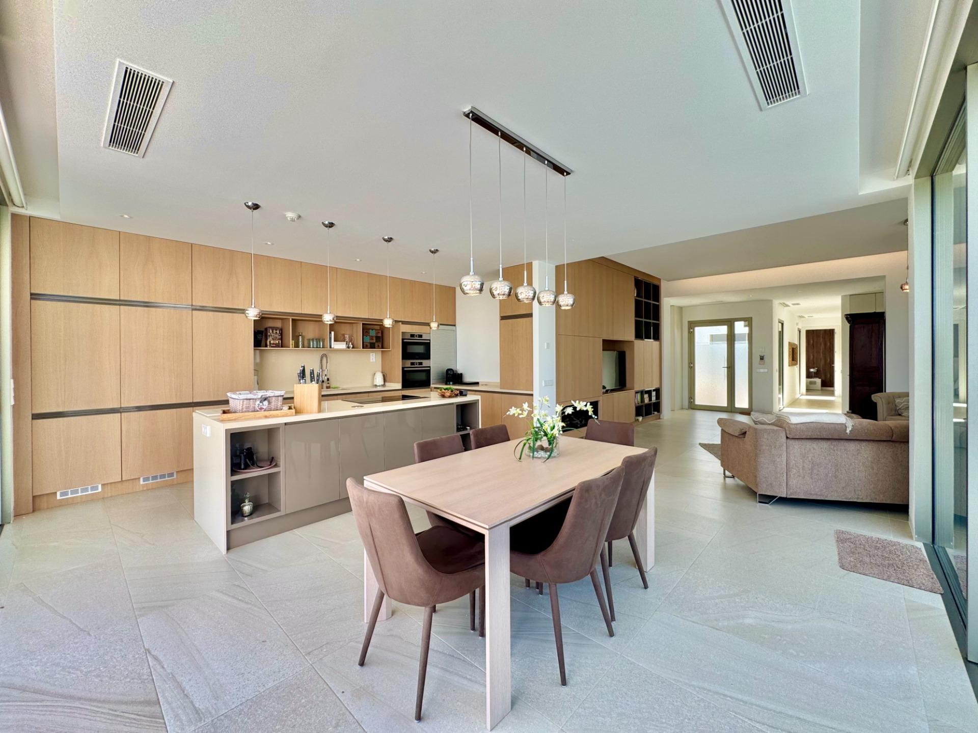 For sale - 3 Bedroom 2 Bathroom Villa in Orihuela - Las Colinas Golf  - Alicante