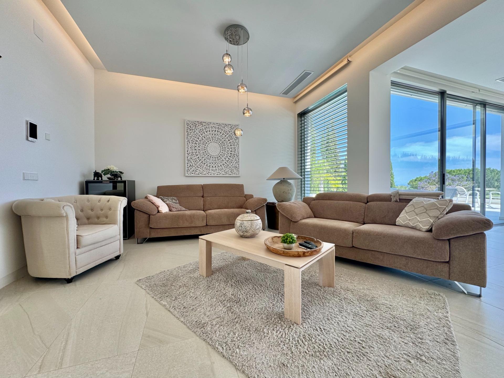 For sale - 3 Bedroom 2 Bathroom Villa in Orihuela - Las Colinas Golf  - Alicante