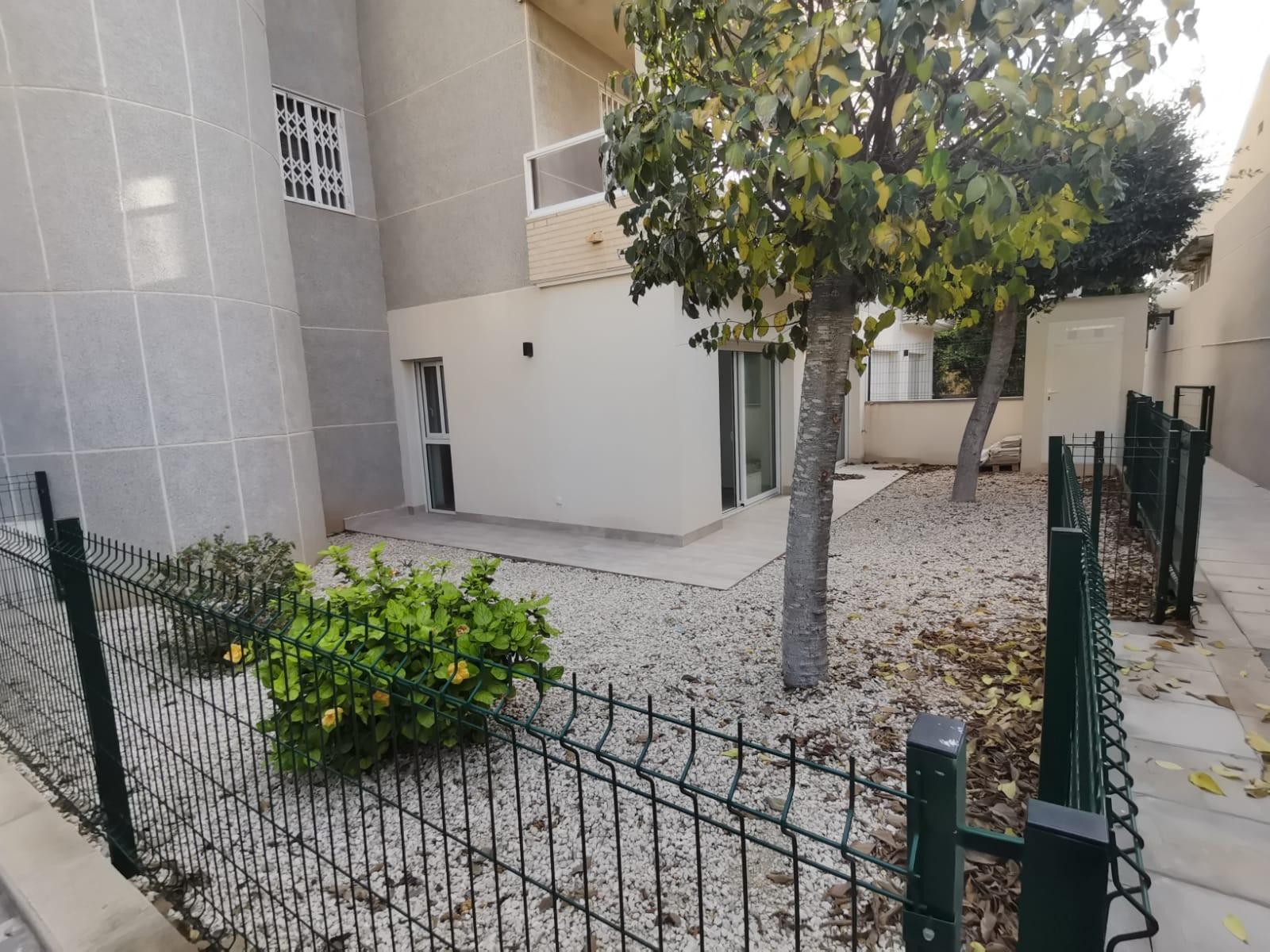 For sale - 3 Bedroom 2 Bathroom Apartment in Torrevieja - Torreblanca  - Alicante