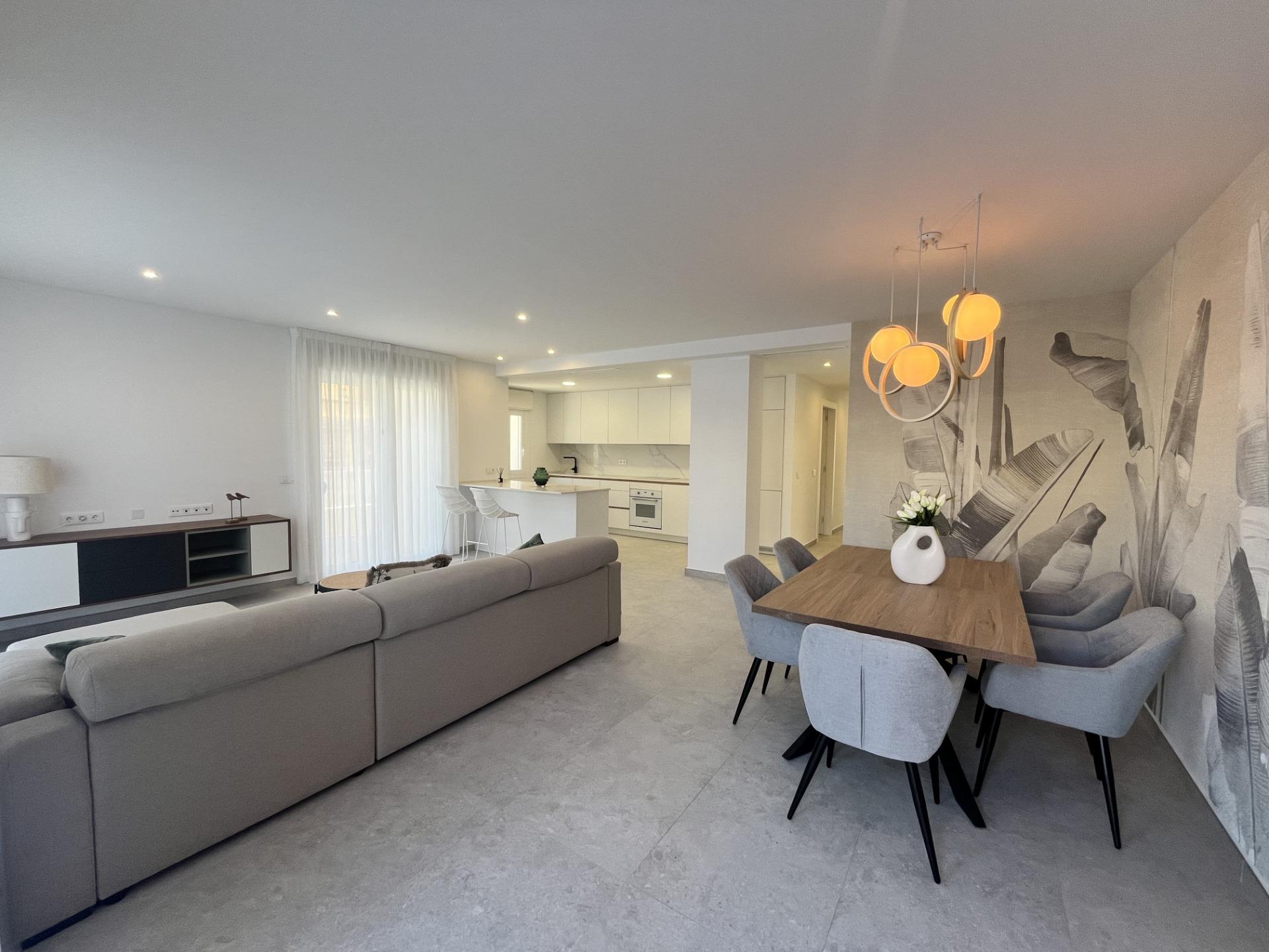 For sale - 3 Bedroom 2 Bathroom Apartment in Torrevieja - Torreblanca  - Alicante