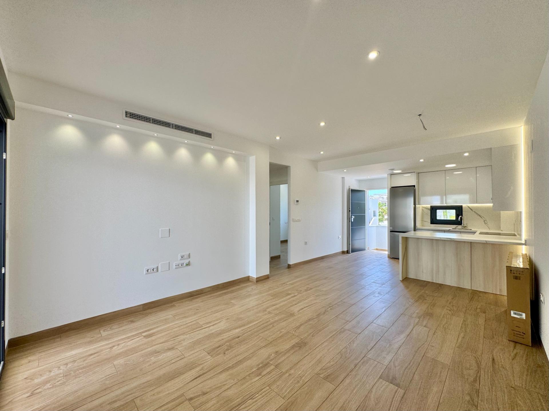 For sale - 2 Bedroom 2 Bathroom Penthouse in Torrevieja - Costa Blanca  - Alicante