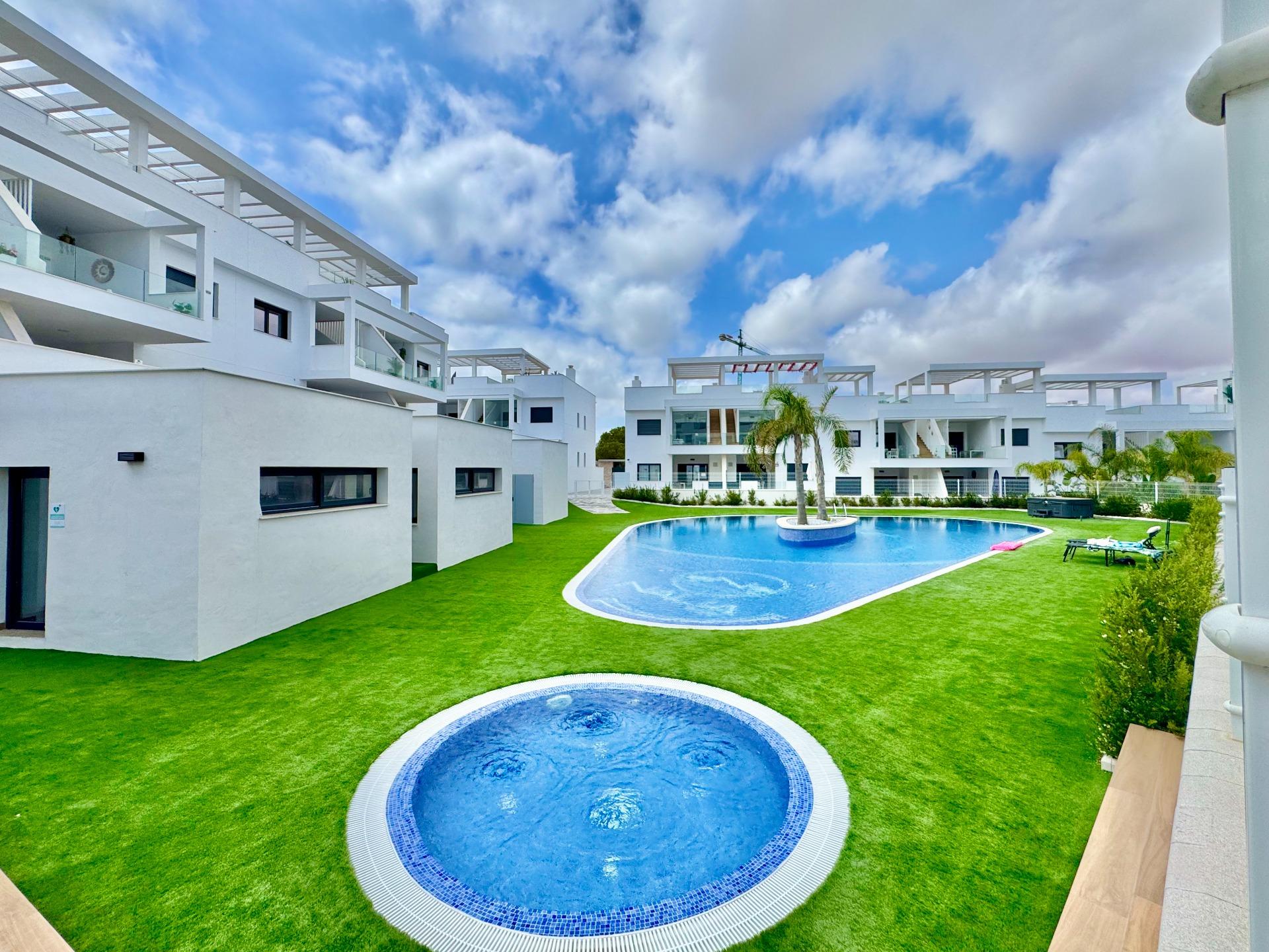 For sale - 2 Bedroom 2 Bathroom Penthouse in Torrevieja - Costa Blanca  - Alicante