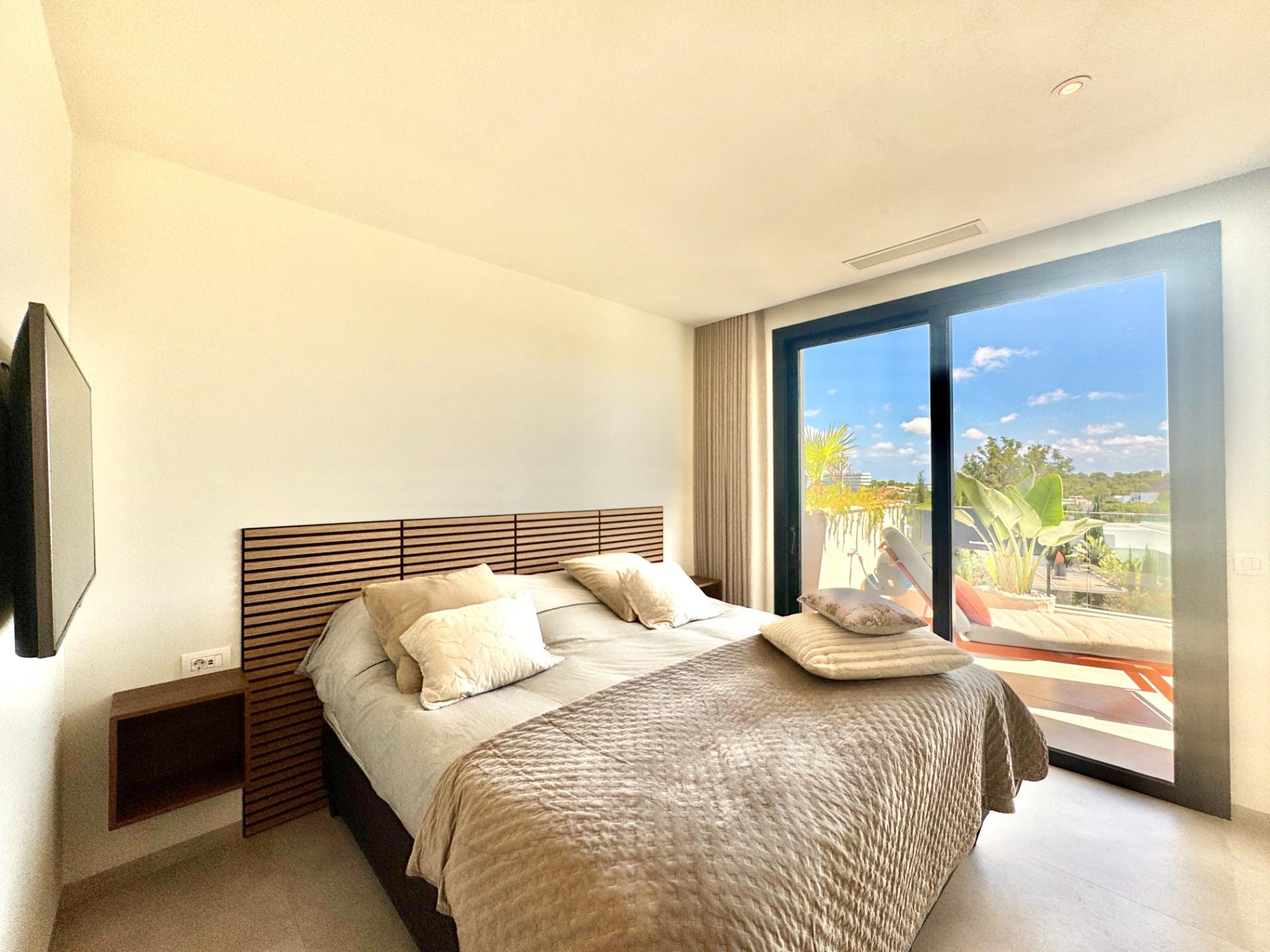For sale - 3 Bedroom 2 Bathroom Apartment in Orihuela - Las Colinas Golf  - Alicante