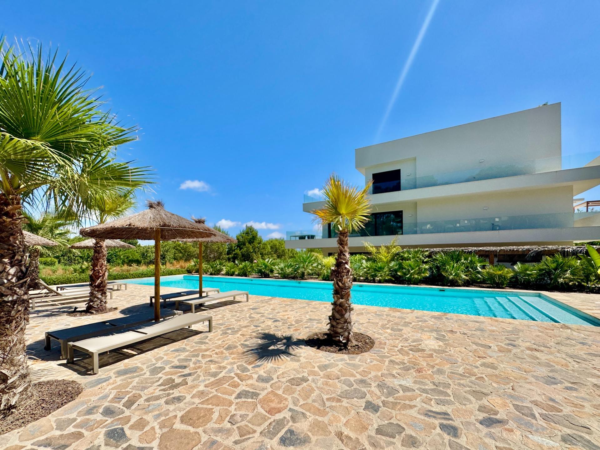For sale - 3 Bedroom 2 Bathroom Apartment in Orihuela - Las Colinas Golf  - Alicante