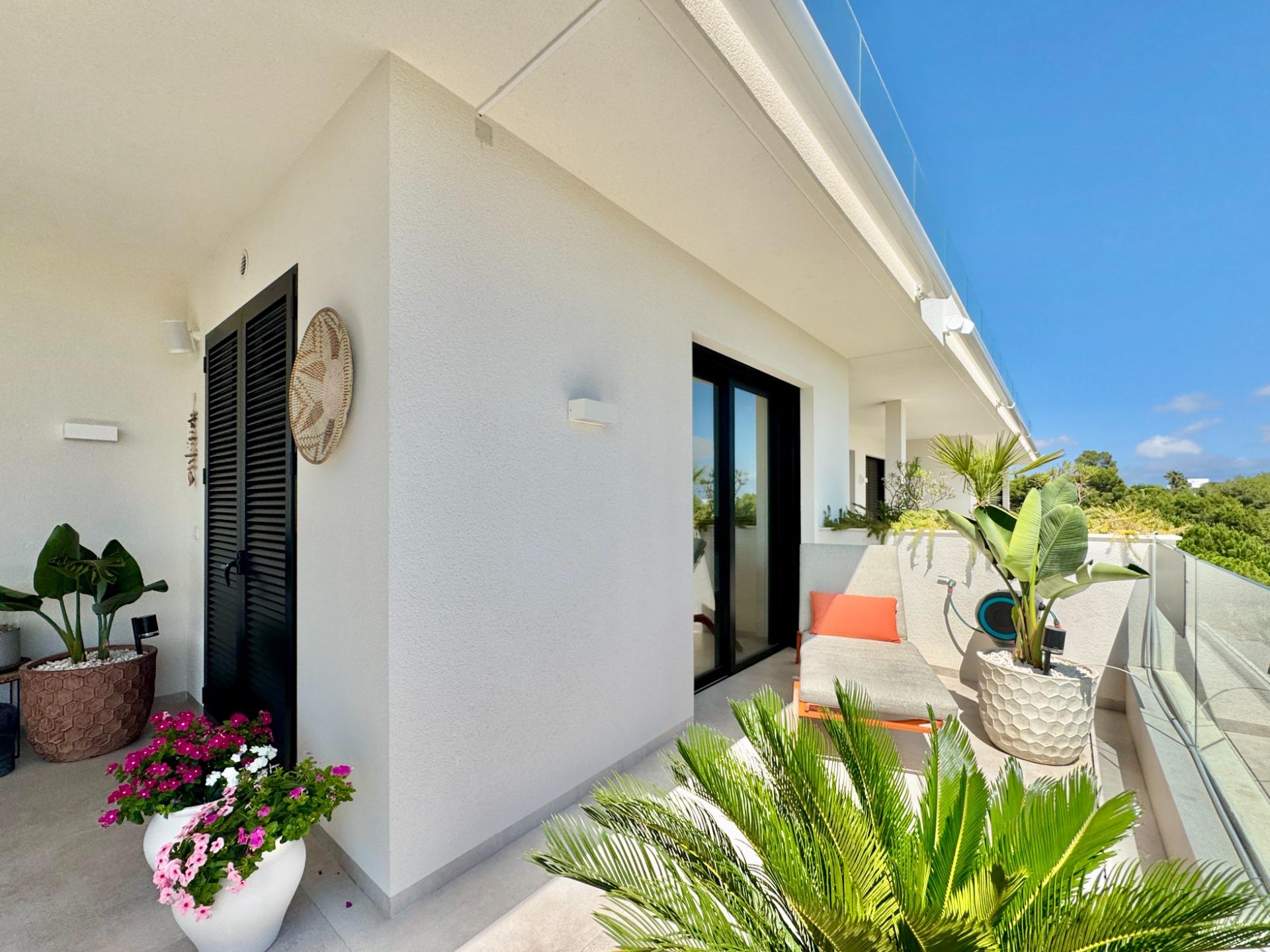 For sale - 3 Bedroom 2 Bathroom Apartment in Orihuela - Las Colinas Golf  - Alicante