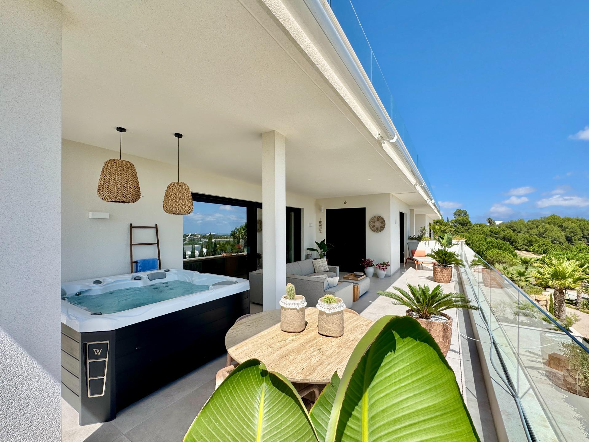 For sale - 3 Bedroom 2 Bathroom Apartment in Orihuela - Las Colinas Golf  - Alicante