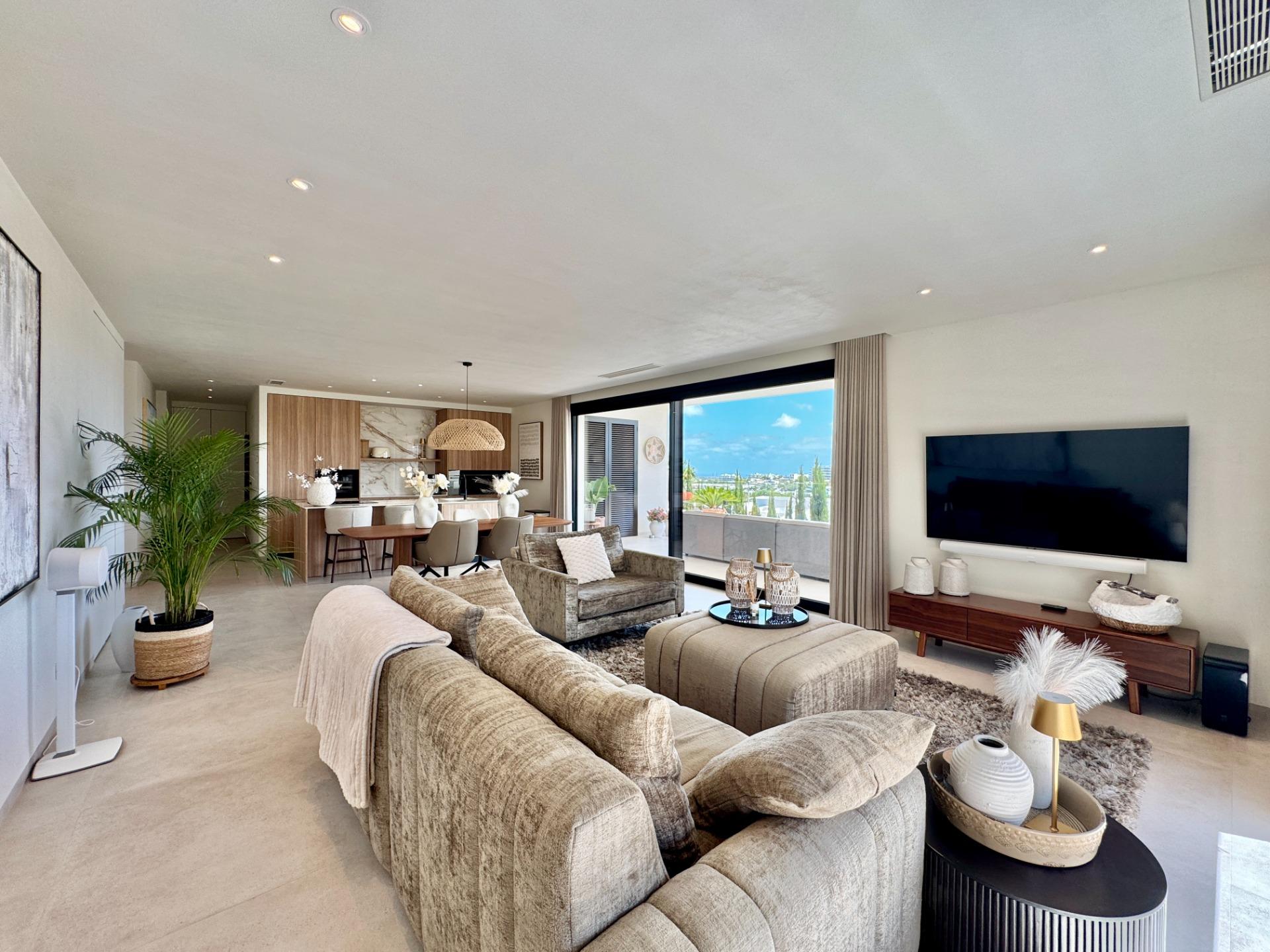 For sale - 3 Bedroom 2 Bathroom Apartment in Orihuela - Las Colinas Golf  - Alicante