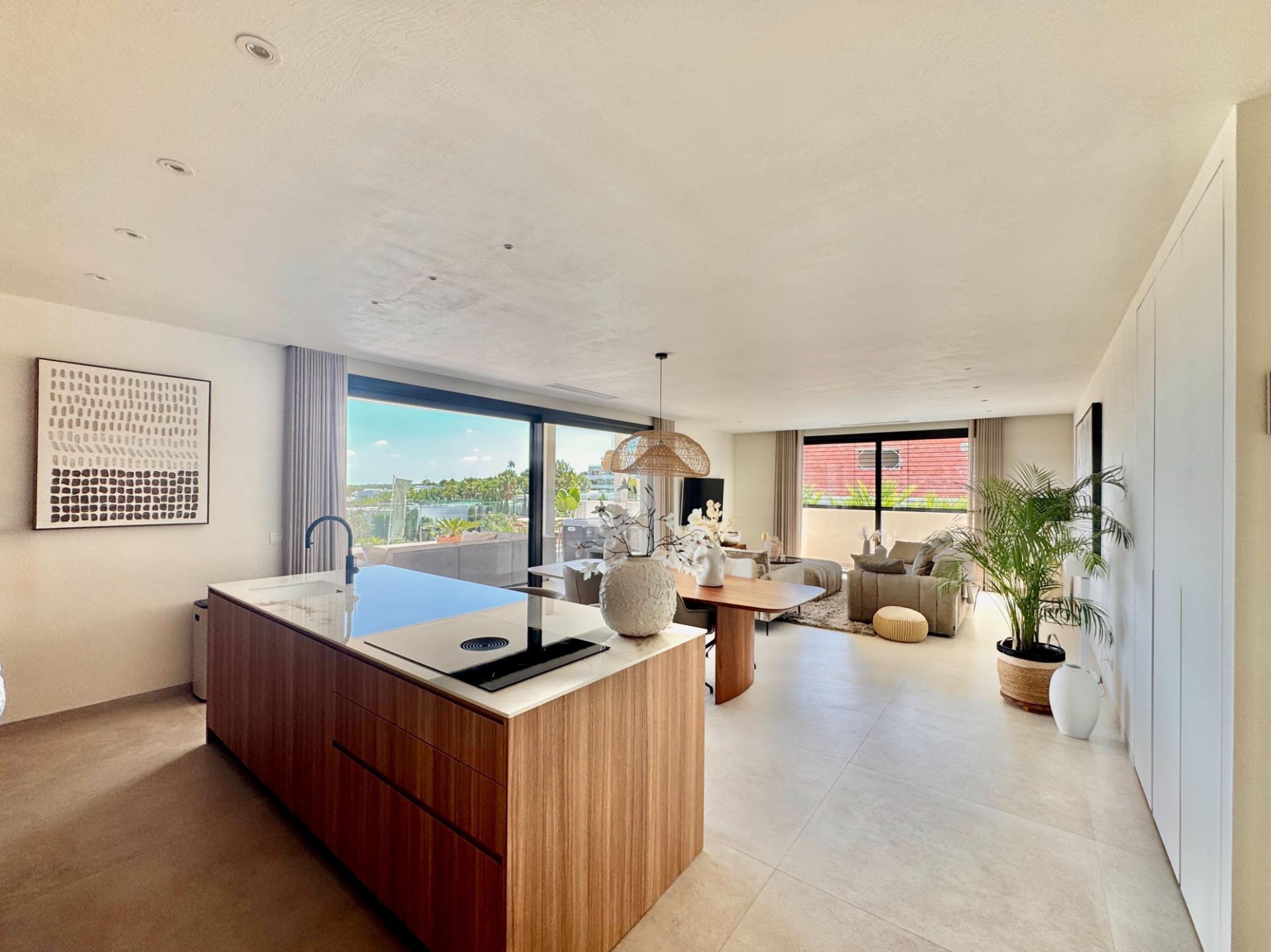 For sale - 3 Bedroom 2 Bathroom Apartment in Orihuela - Las Colinas Golf  - Alicante