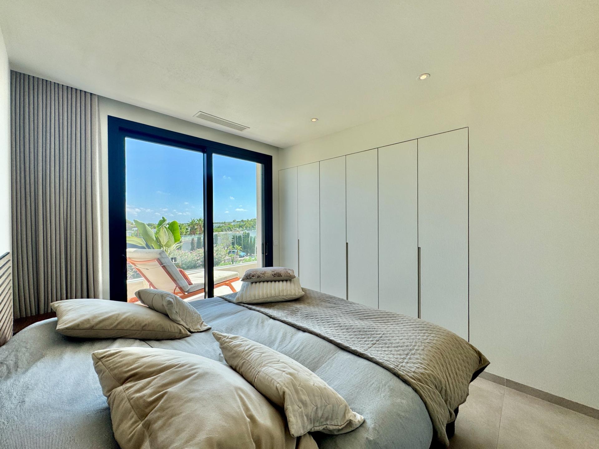 For sale - 3 Bedroom 2 Bathroom Apartment in Orihuela - Las Colinas Golf  - Alicante