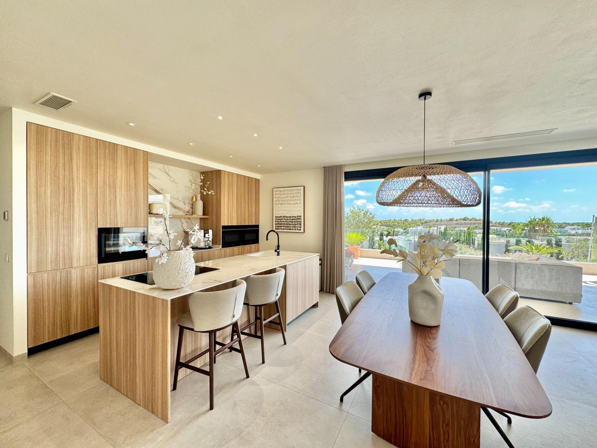 For sale - 3 Bedroom 2 Bathroom Apartment in Orihuela - Las Colinas Golf  - Alicante