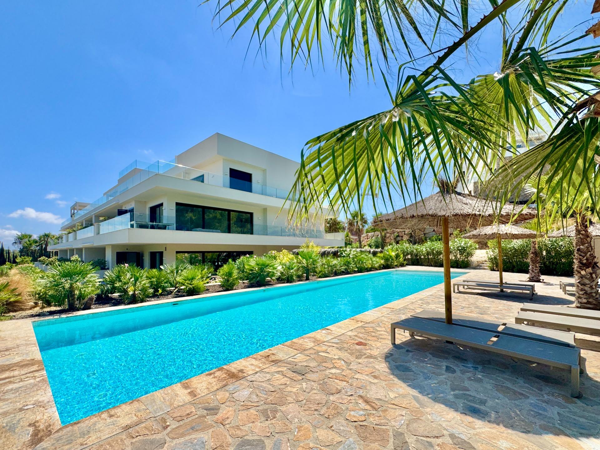 For sale - 3 Bedroom 2 Bathroom Apartment in Orihuela - Las Colinas Golf  - Alicante