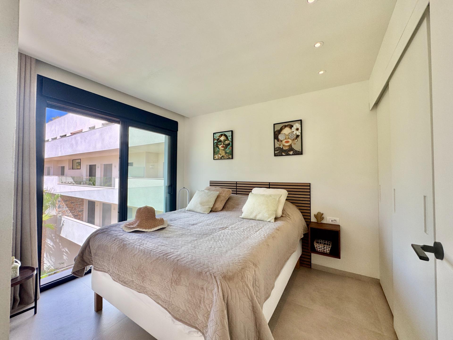 For sale - 3 Bedroom 2 Bathroom Apartment in Orihuela - Las Colinas Golf  - Alicante