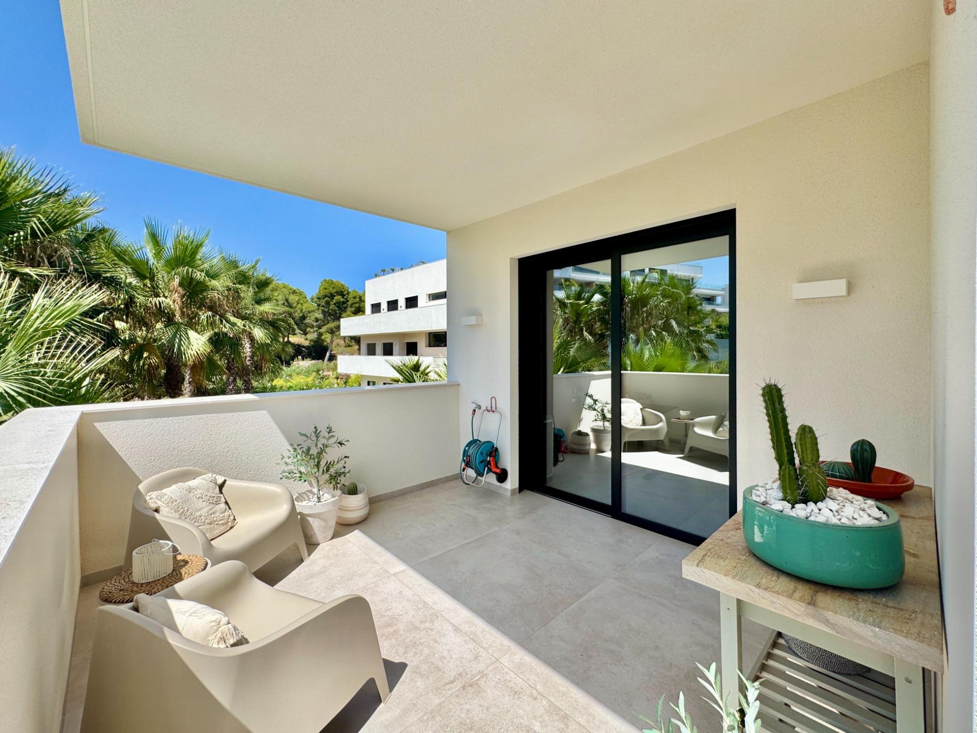 For sale - 3 Bedroom 2 Bathroom Apartment in Orihuela - Las Colinas Golf  - Alicante