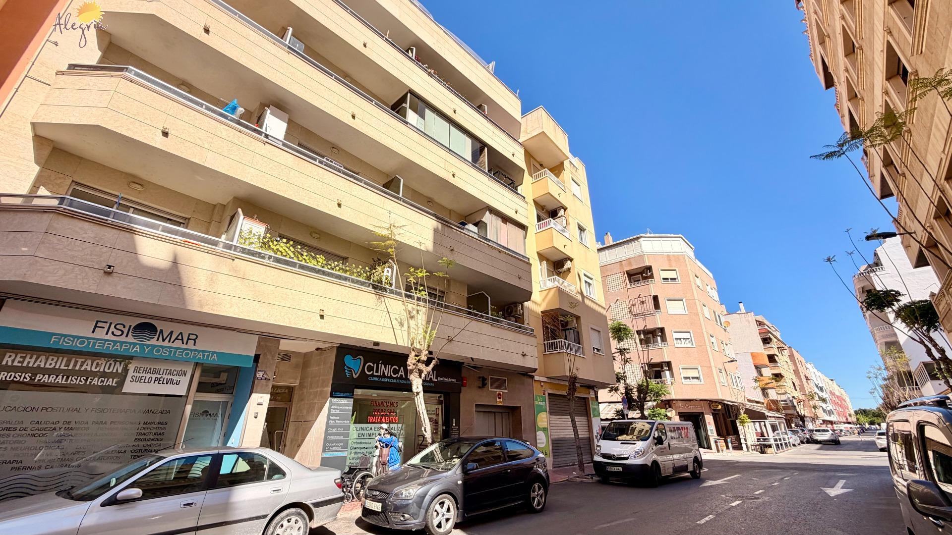 For sale - 2 Bedroom 1 Bathroom Apartment in Torrevieja - PARQUE DE LAS NACIONES  - Alicante