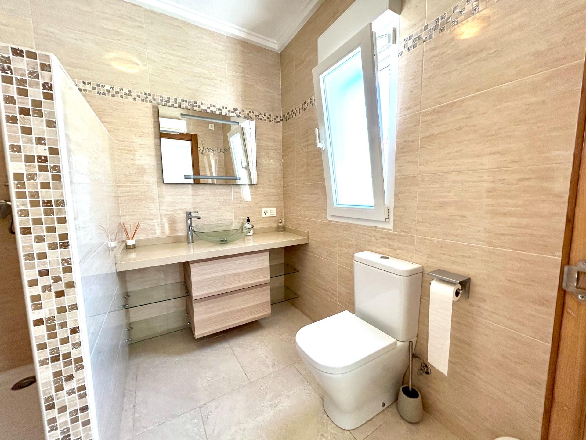 For sale - 5 Bedroom 3 Bathroom Villa in Ciudad Quesada - Ciudad Quesada  - Alicante