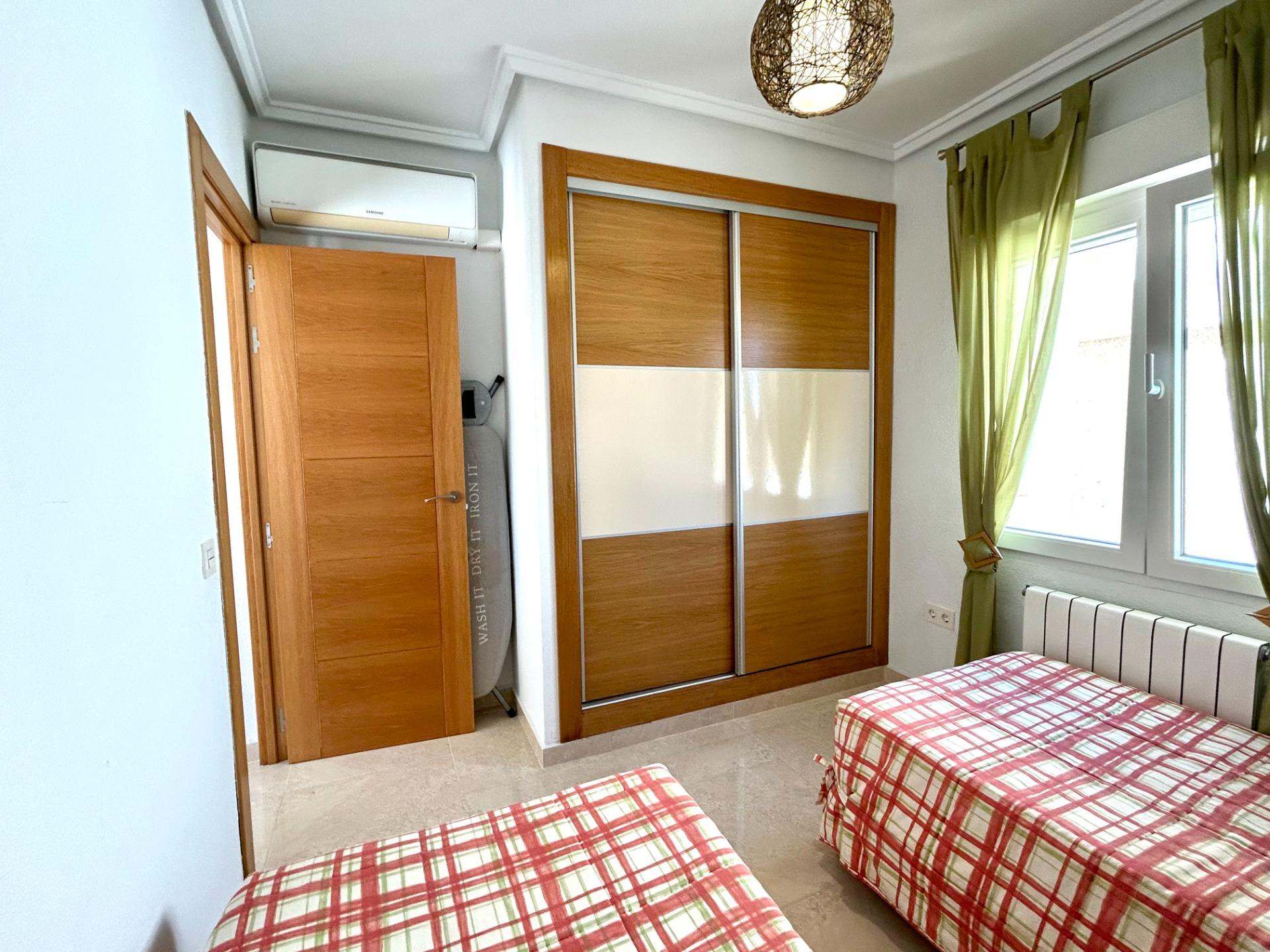 For sale - 5 Bedroom 3 Bathroom Villa in Ciudad Quesada - Ciudad Quesada  - Alicante