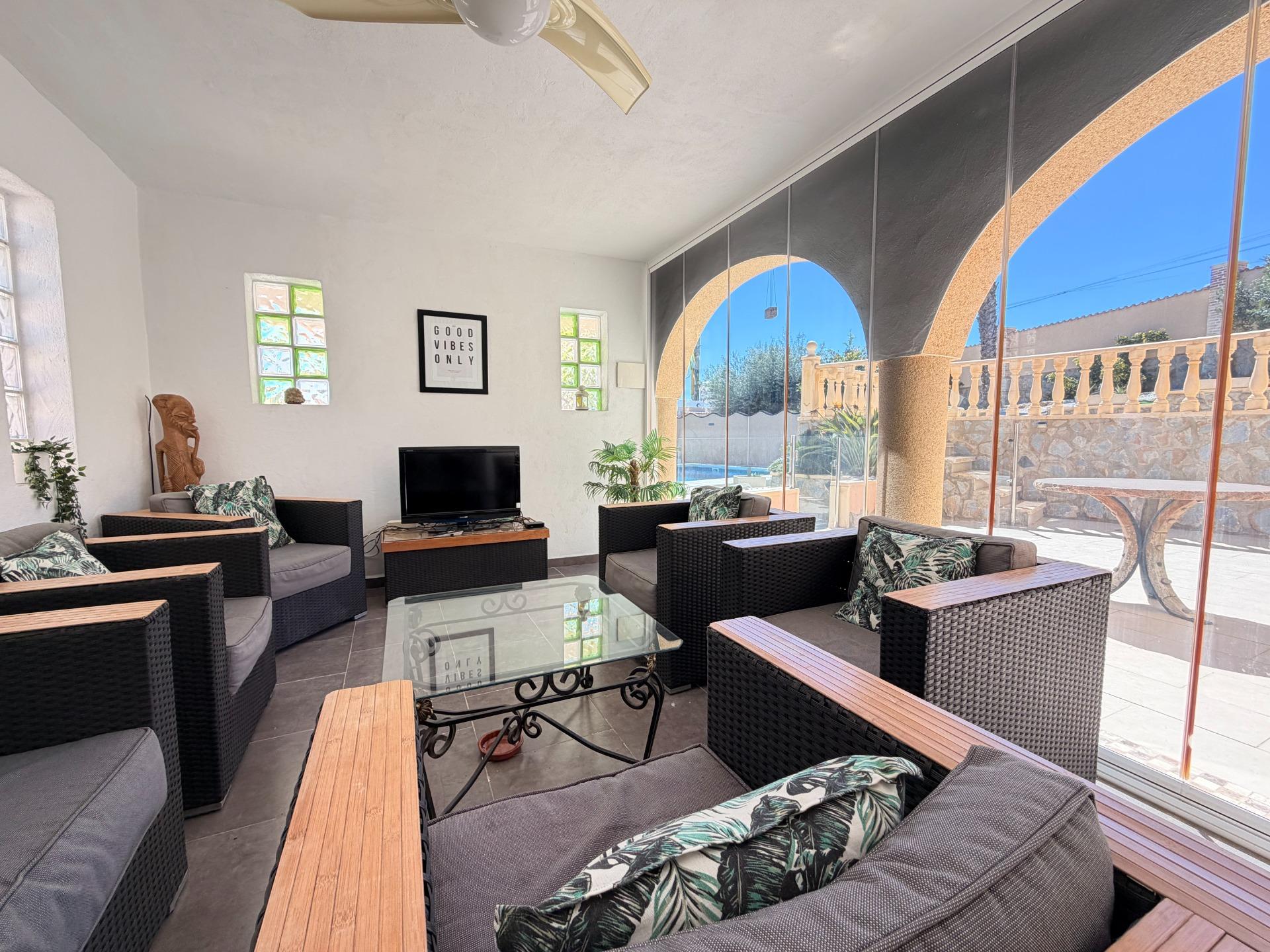 For sale - 5 Bedroom 3 Bathroom Villa in Ciudad Quesada - Ciudad Quesada  - Alicante