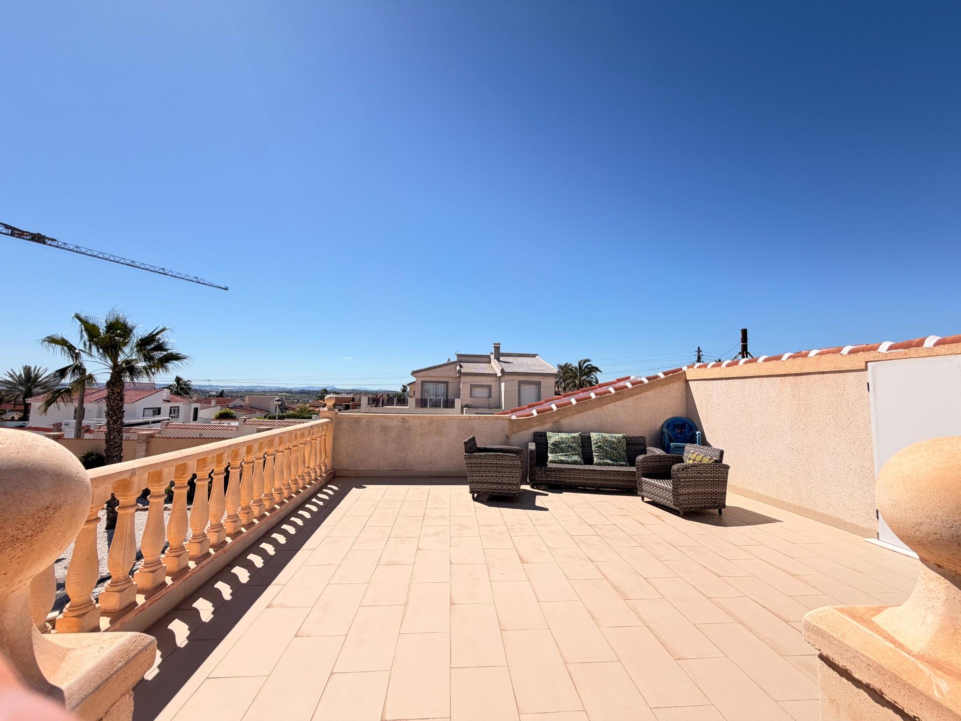 For sale - 5 Bedroom 3 Bathroom Villa in Ciudad Quesada - Ciudad Quesada  - Alicante