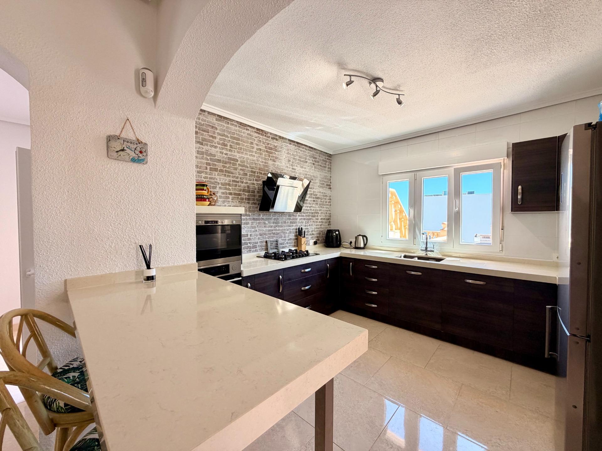 For sale - 5 Bedroom 3 Bathroom Villa in Ciudad Quesada - Ciudad Quesada  - Alicante