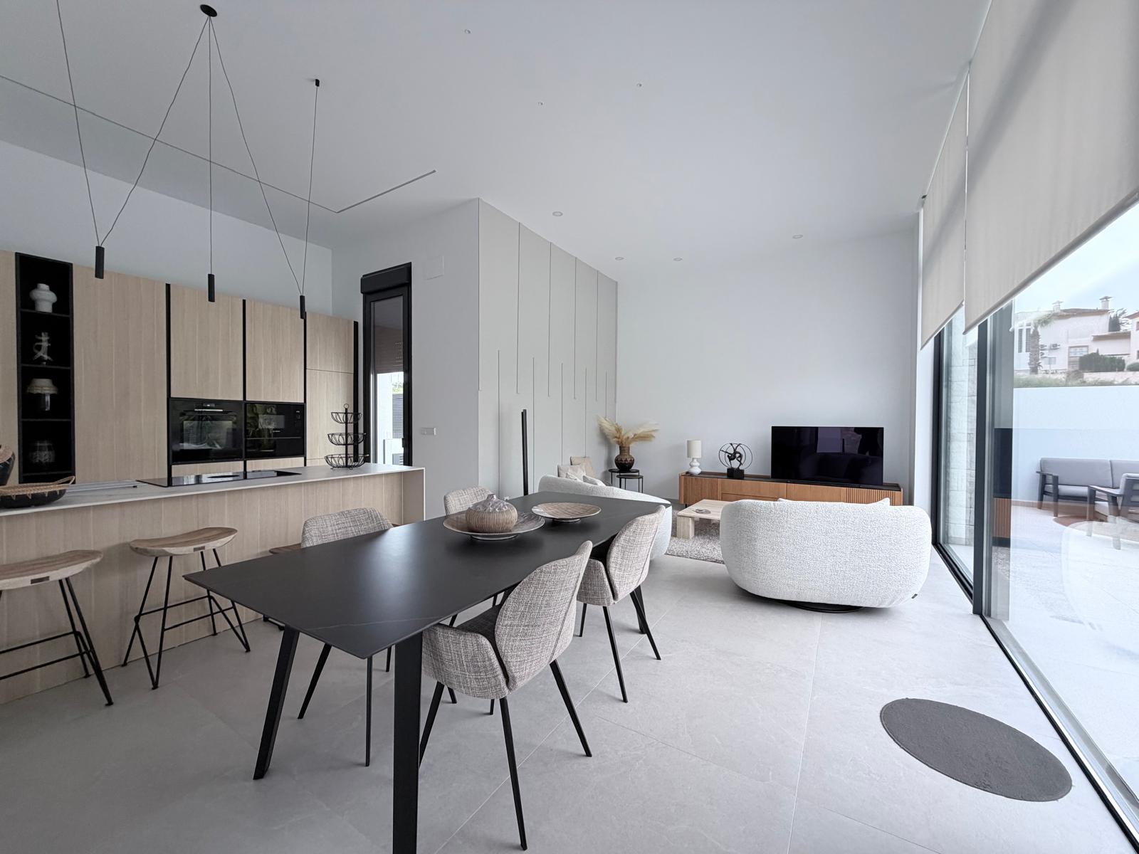 For sale - 4 Bedroom 4 Bathroom Villa in Rojales - Inland  - Alicante