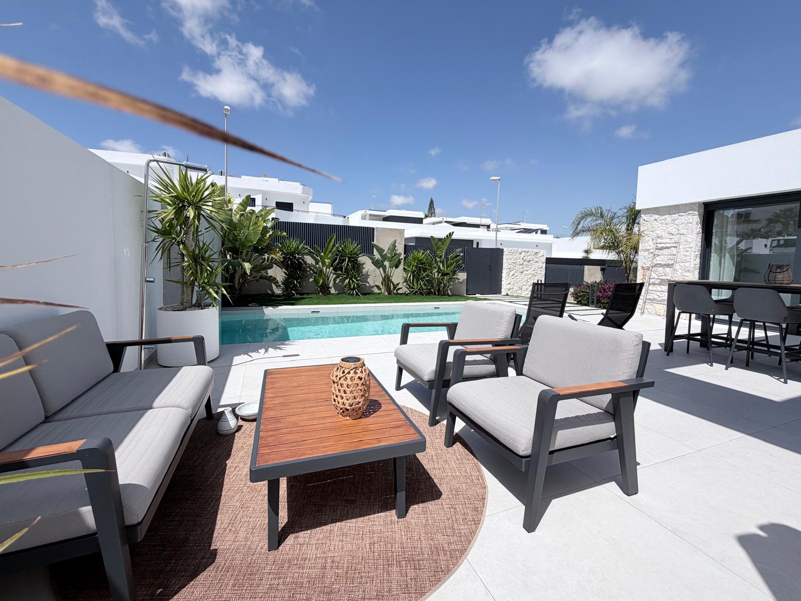 For sale - 4 Bedroom 4 Bathroom Villa in Rojales - Inland  - Alicante