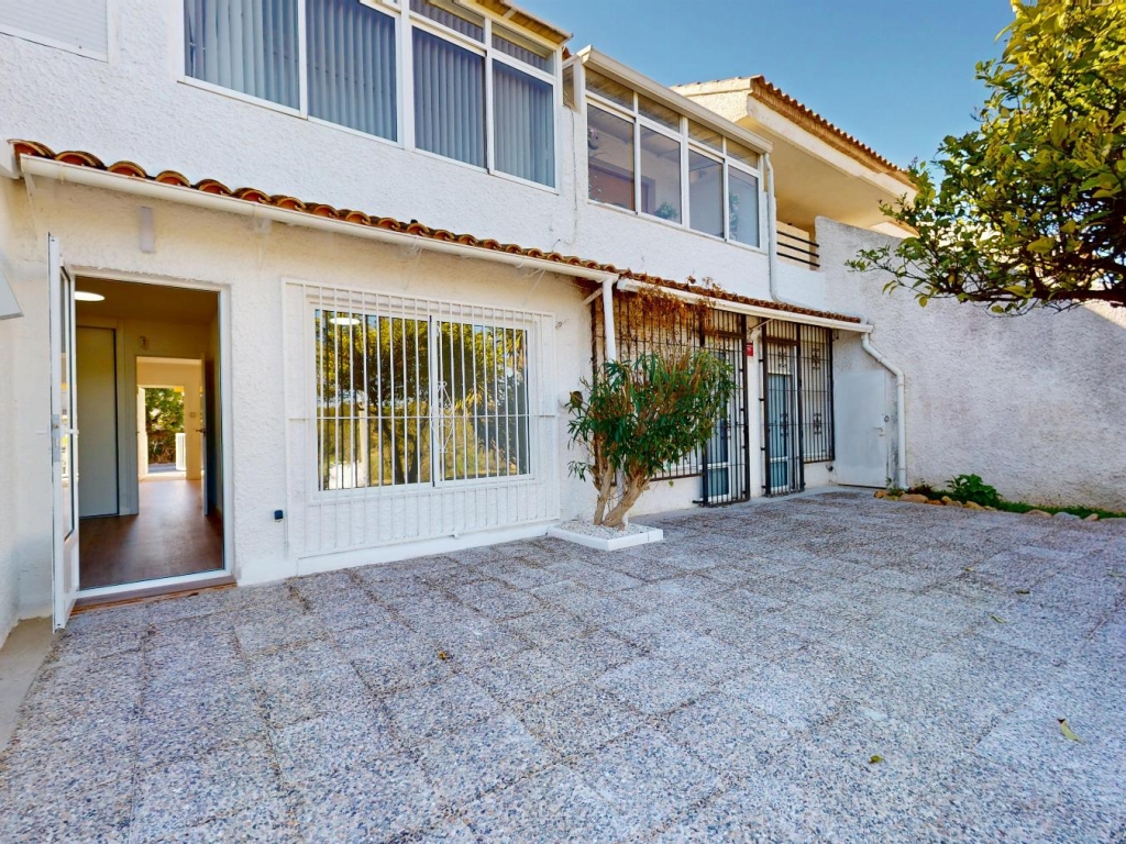 2 Bedroom 1 Bathroom Bungalow in Orihuela Costa