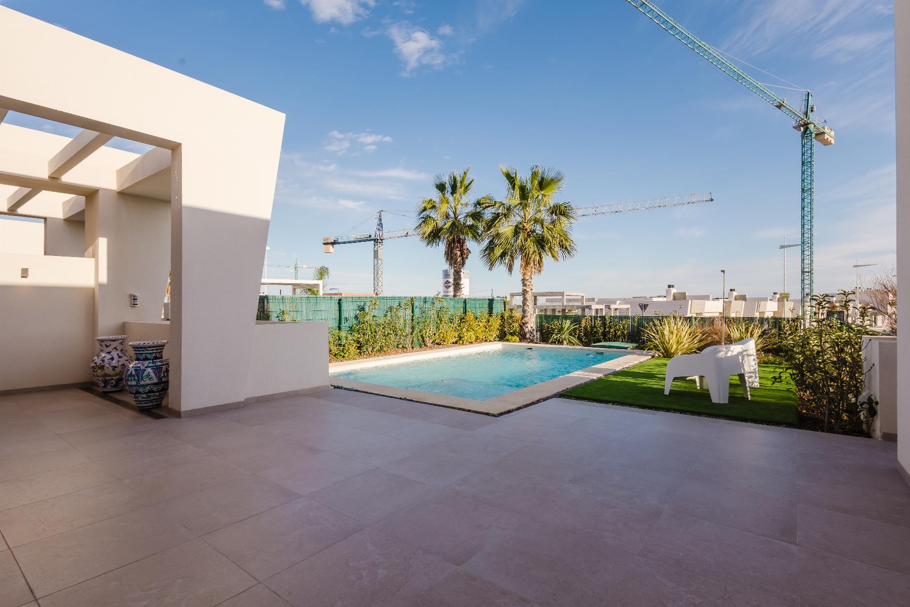 For sale - 4 Bedroom 4 Bathroom Villa in Algorfa - Inland  - Alicante