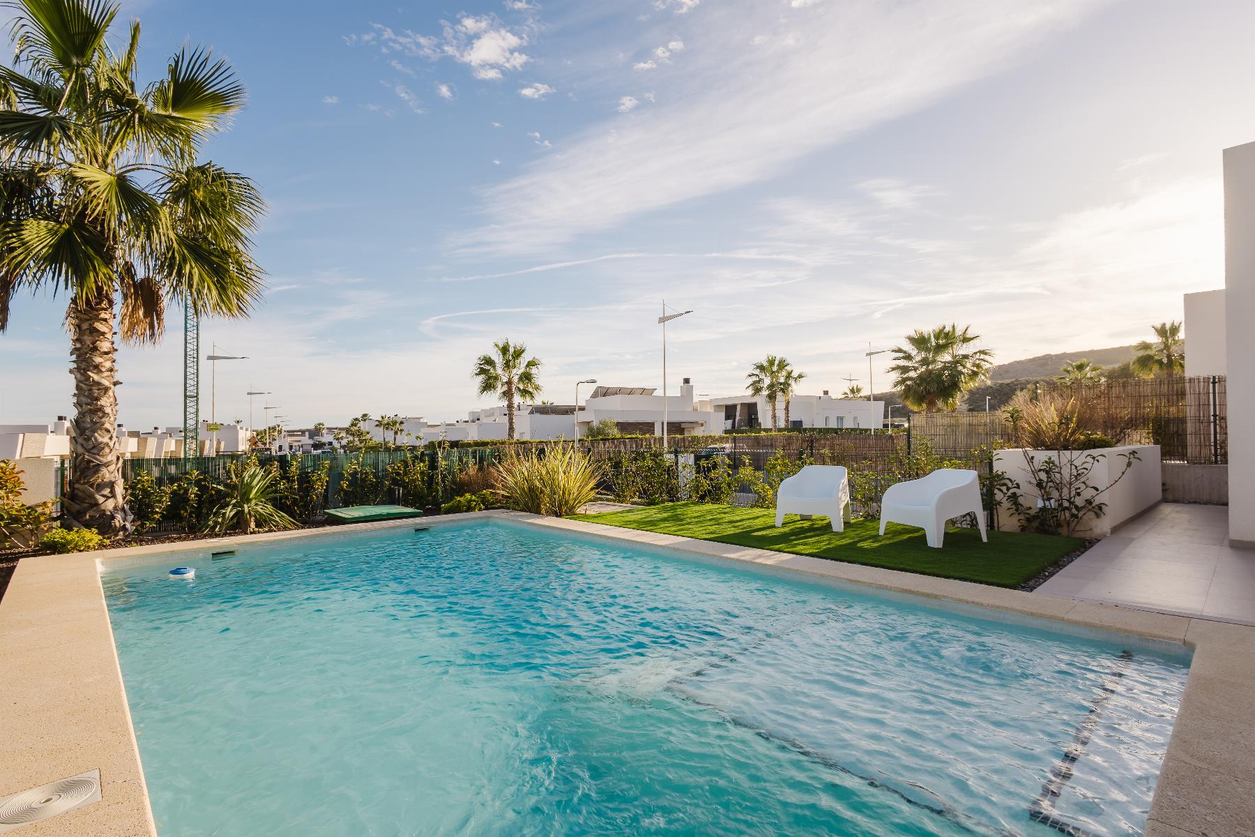 For sale - 4 Bedroom 4 Bathroom Villa in Algorfa - Inland  - Alicante