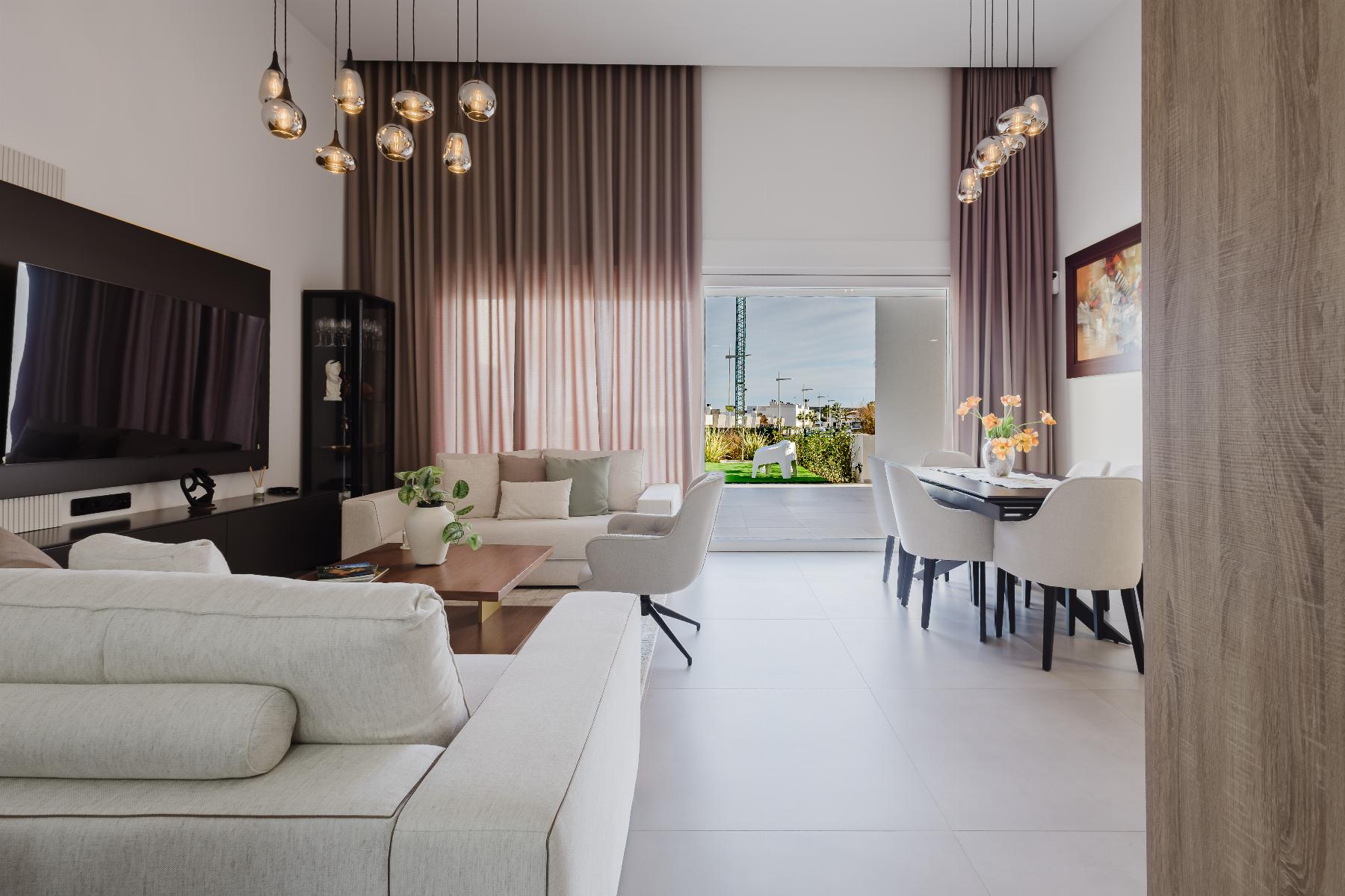 For sale - 4 Bedroom 4 Bathroom Villa in Algorfa - Inland  - Alicante
