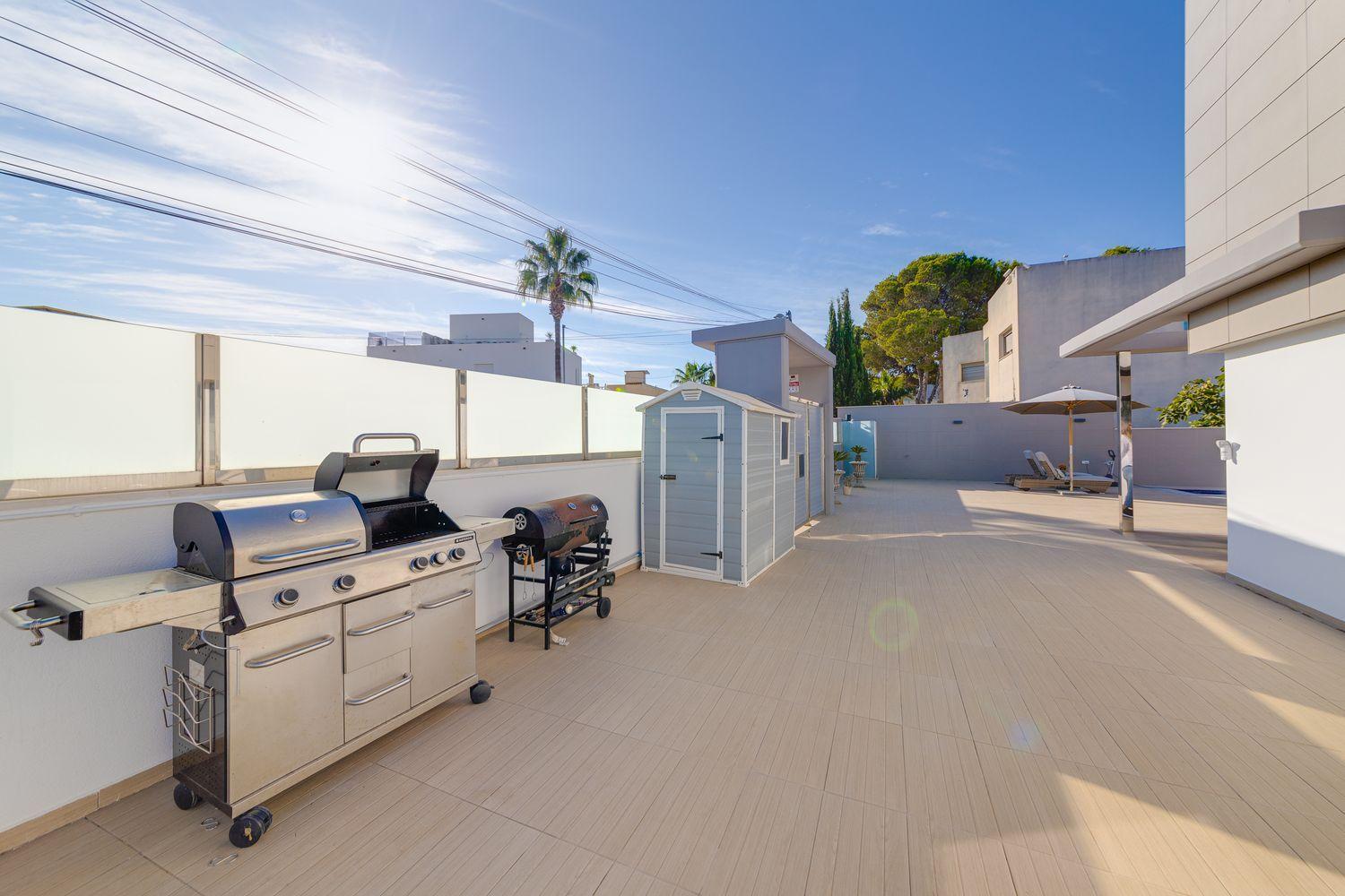 For sale - 3 Bedroom 4 Bathroom Villa in Torrevieja - Costa Blanca  - Alicante