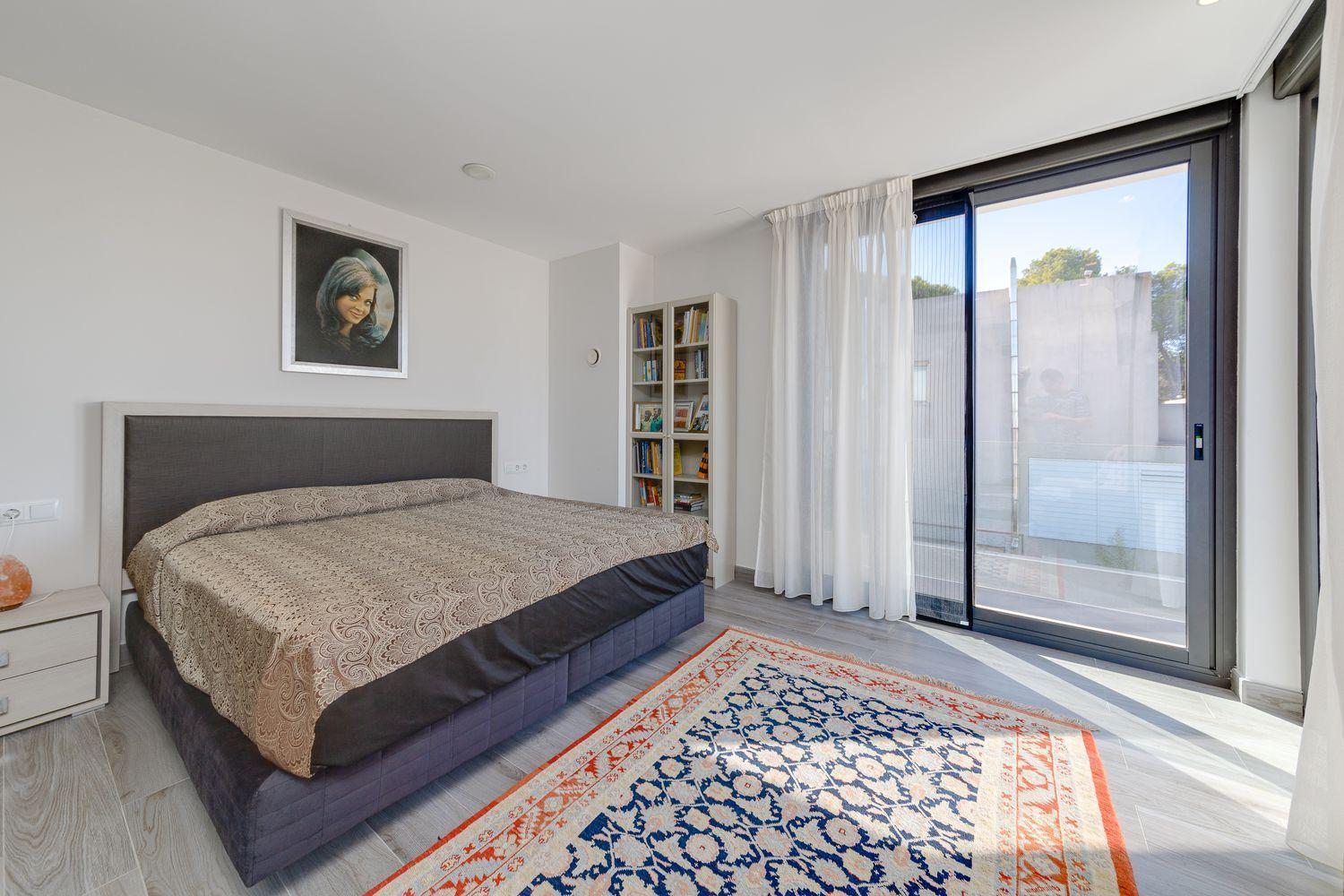 For sale - 3 Bedroom 4 Bathroom Villa in Torrevieja - Costa Blanca  - Alicante