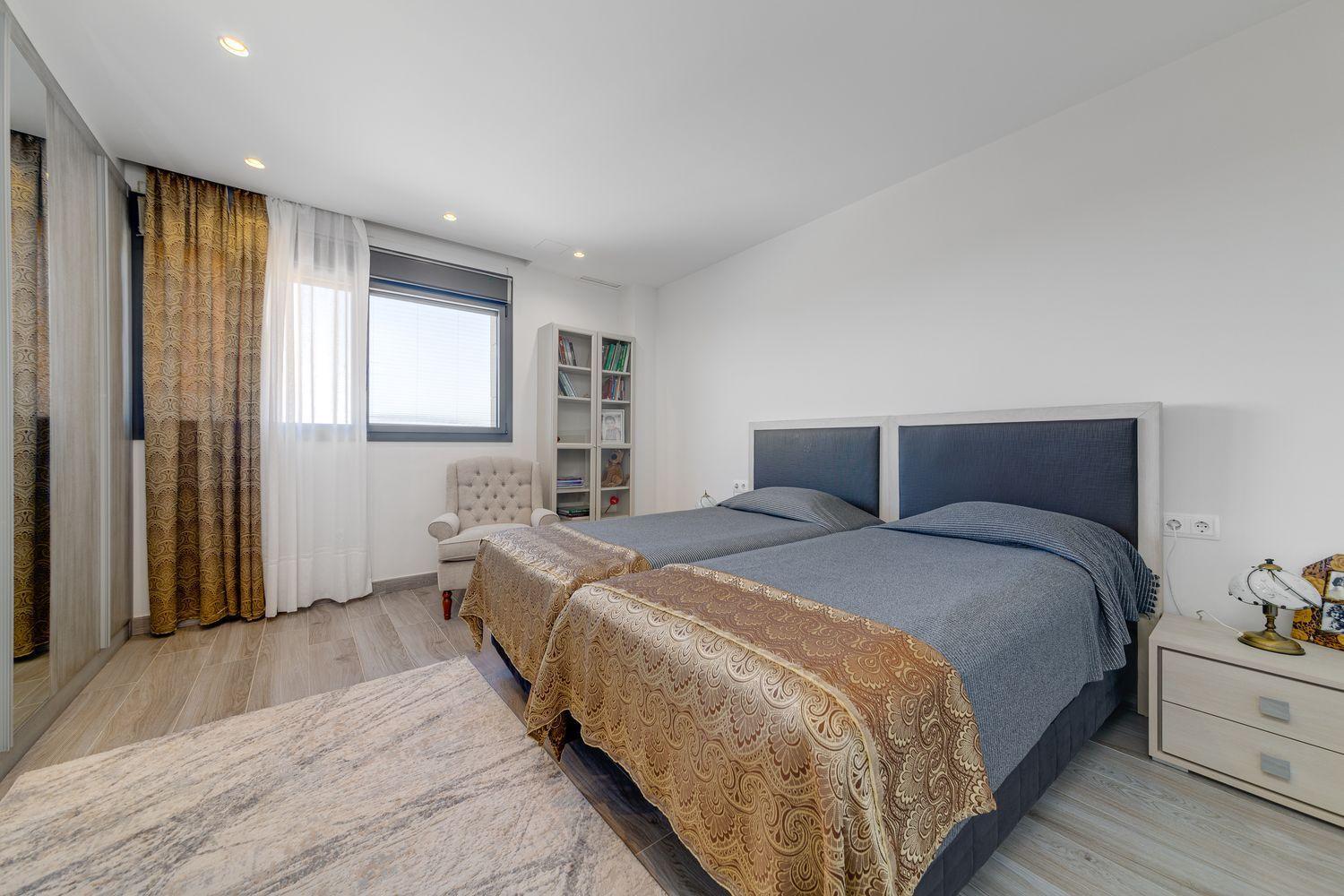 For sale - 3 Bedroom 4 Bathroom Villa in Torrevieja - Costa Blanca  - Alicante