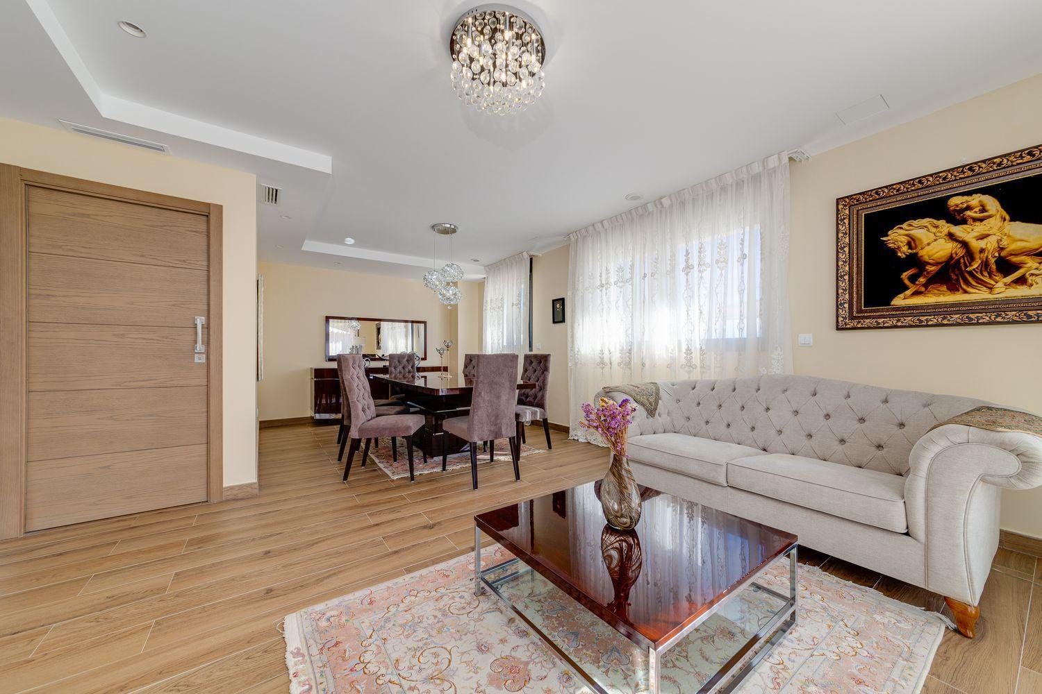 For sale - 3 Bedroom 4 Bathroom Villa in Torrevieja - Costa Blanca  - Alicante