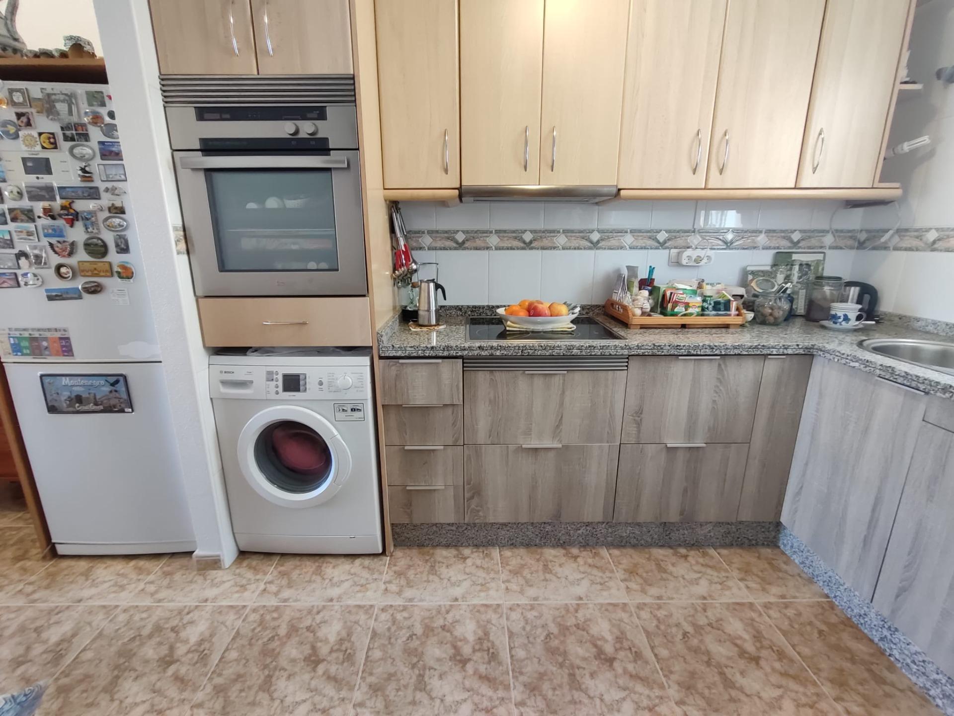 For sale - 3 Bedroom 2 Bathroom Penthouse in Torrevieja - Paseo Maritimo  - Alicante