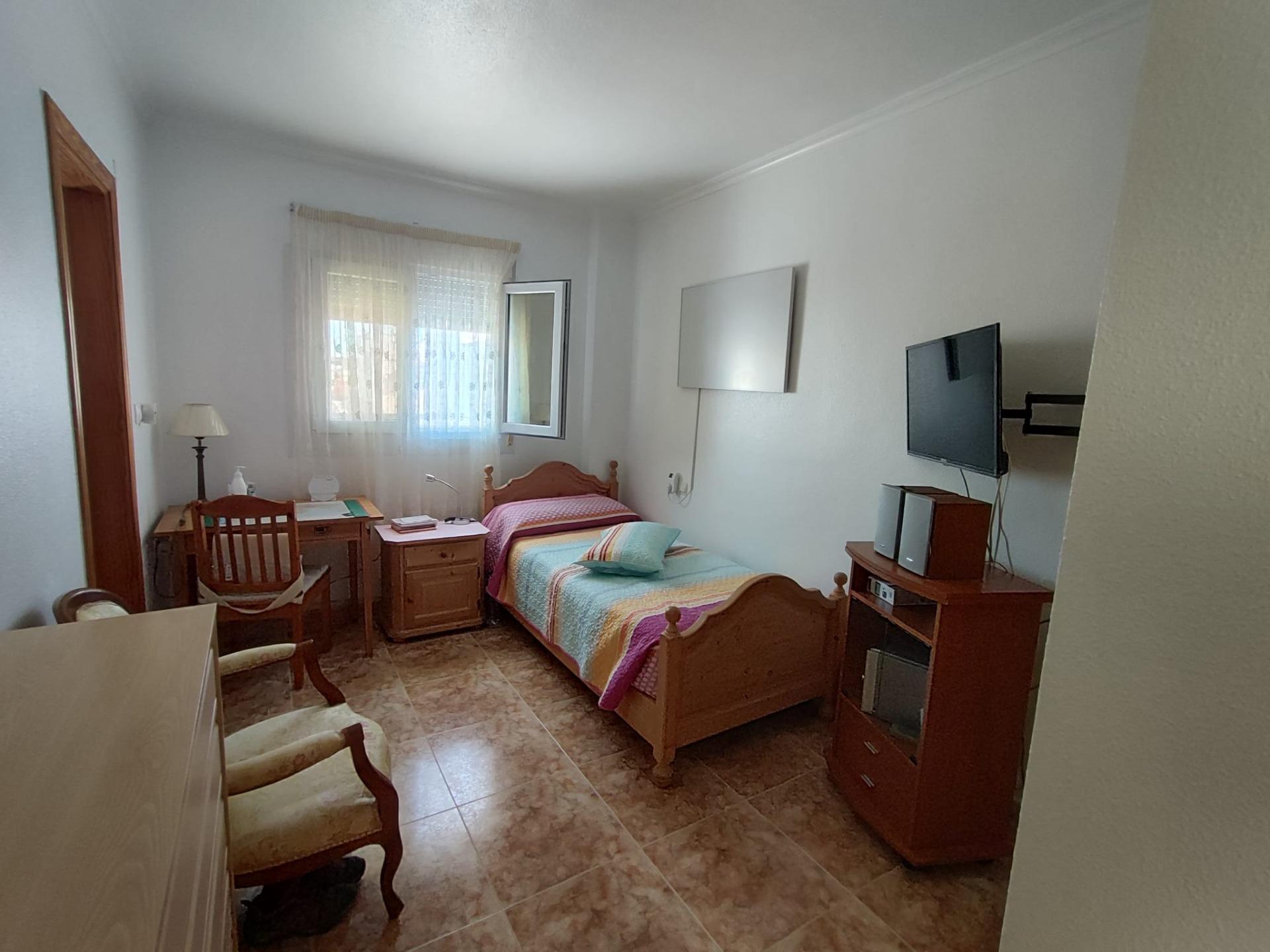 For sale - 3 Bedroom 2 Bathroom Penthouse in Torrevieja - Paseo Maritimo  - Alicante