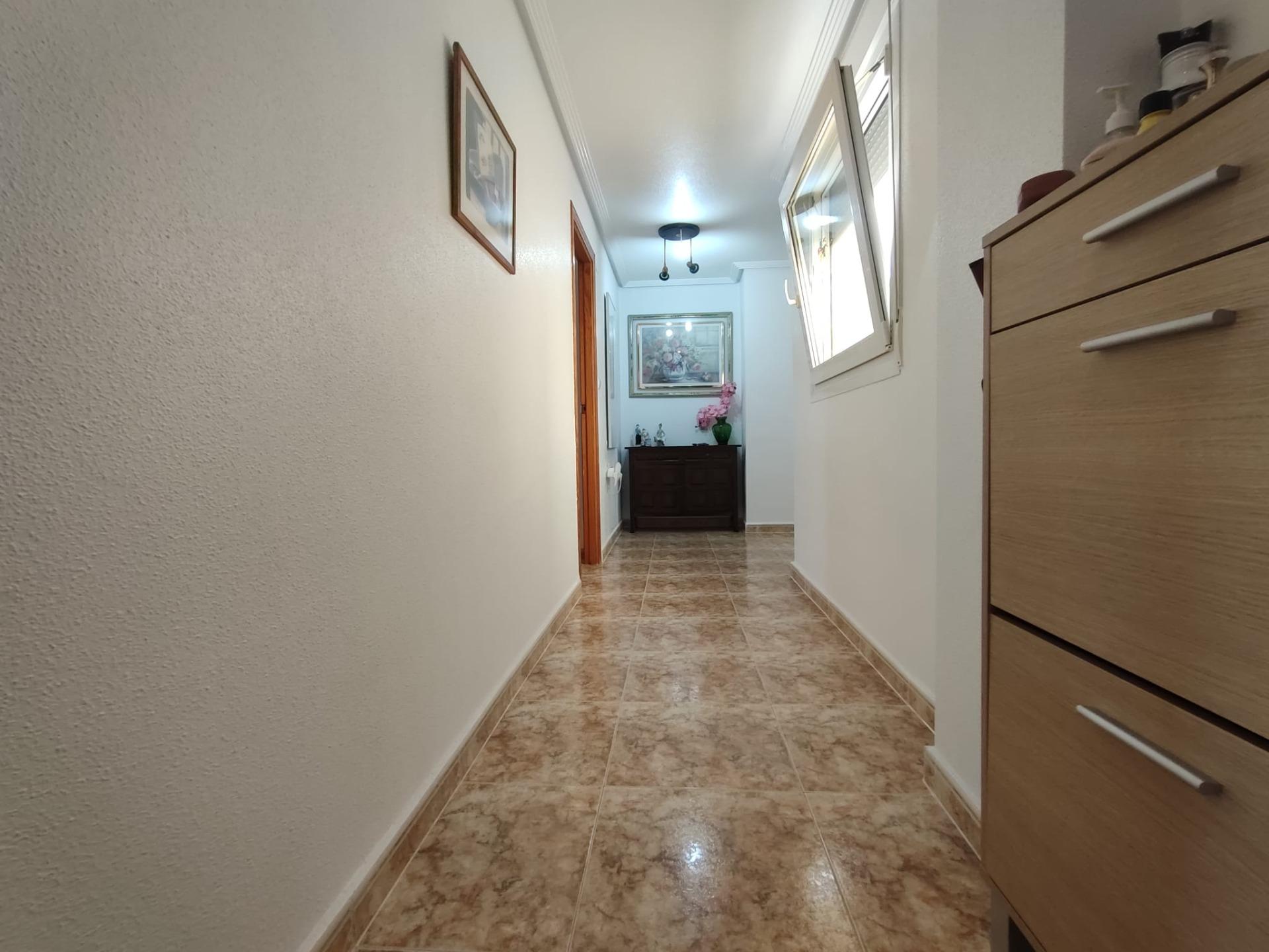 For sale - 3 Bedroom 2 Bathroom Penthouse in Torrevieja - Paseo Maritimo  - Alicante
