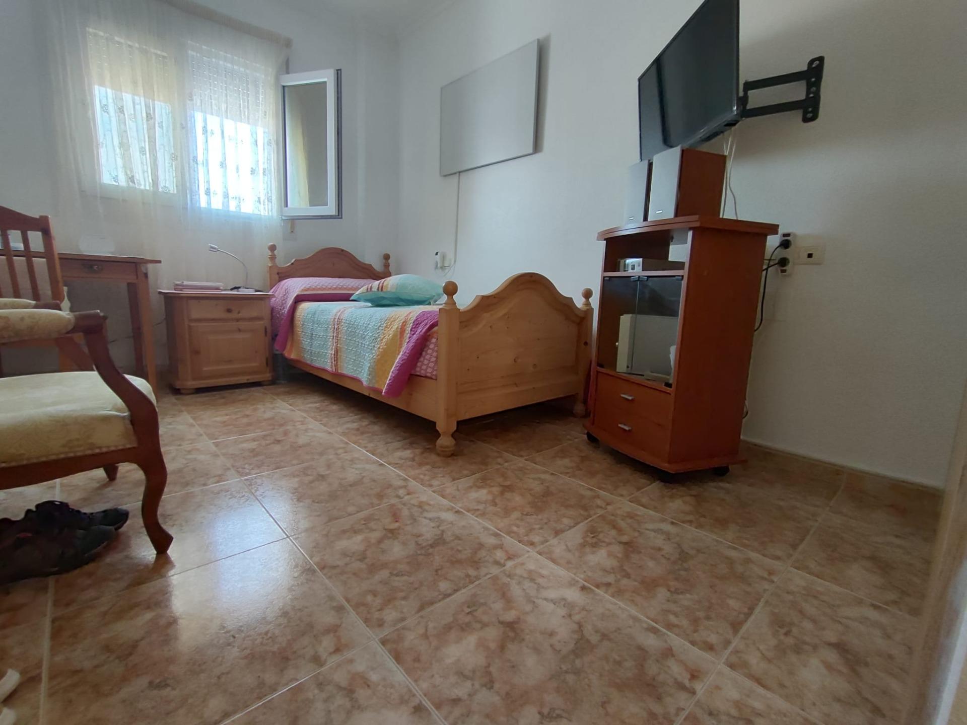 For sale - 3 Bedroom 2 Bathroom Penthouse in Torrevieja - Paseo Maritimo  - Alicante