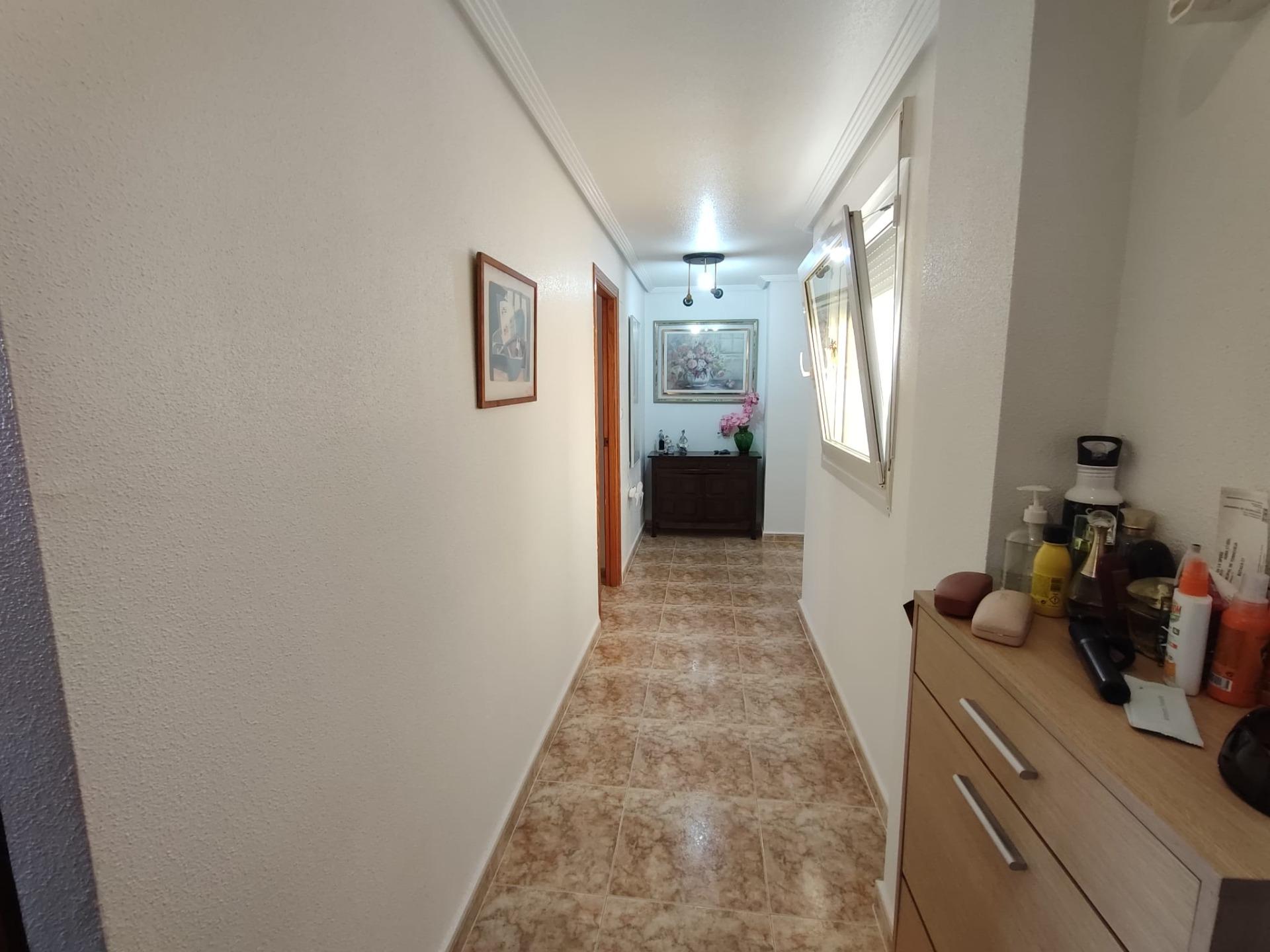 For sale - 3 Bedroom 2 Bathroom Penthouse in Torrevieja - Paseo Maritimo  - Alicante