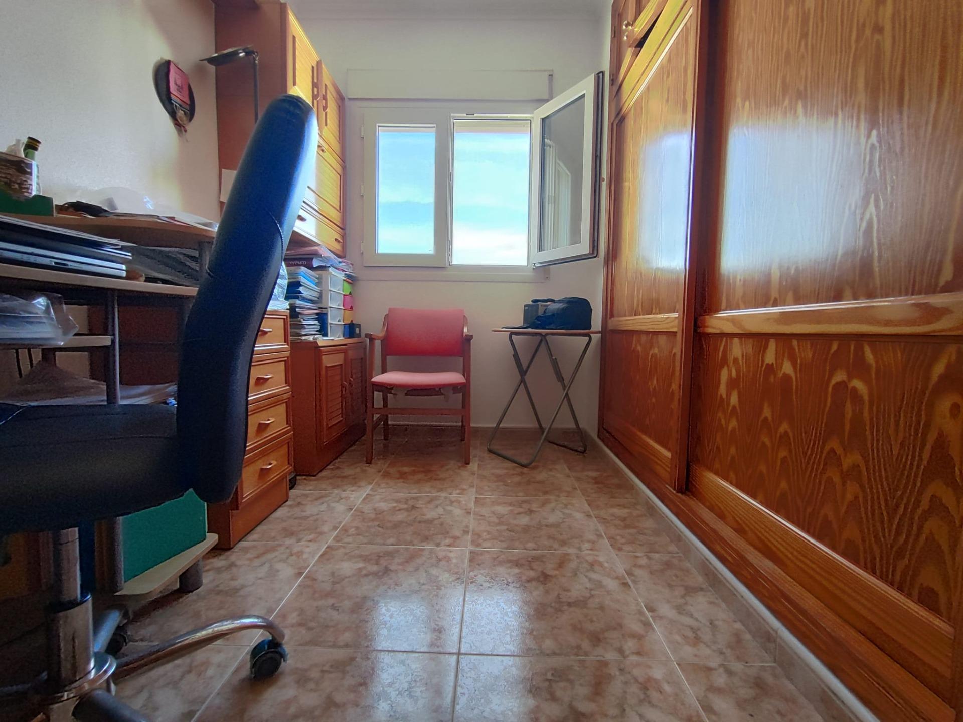 For sale - 3 Bedroom 2 Bathroom Penthouse in Torrevieja - Paseo Maritimo  - Alicante