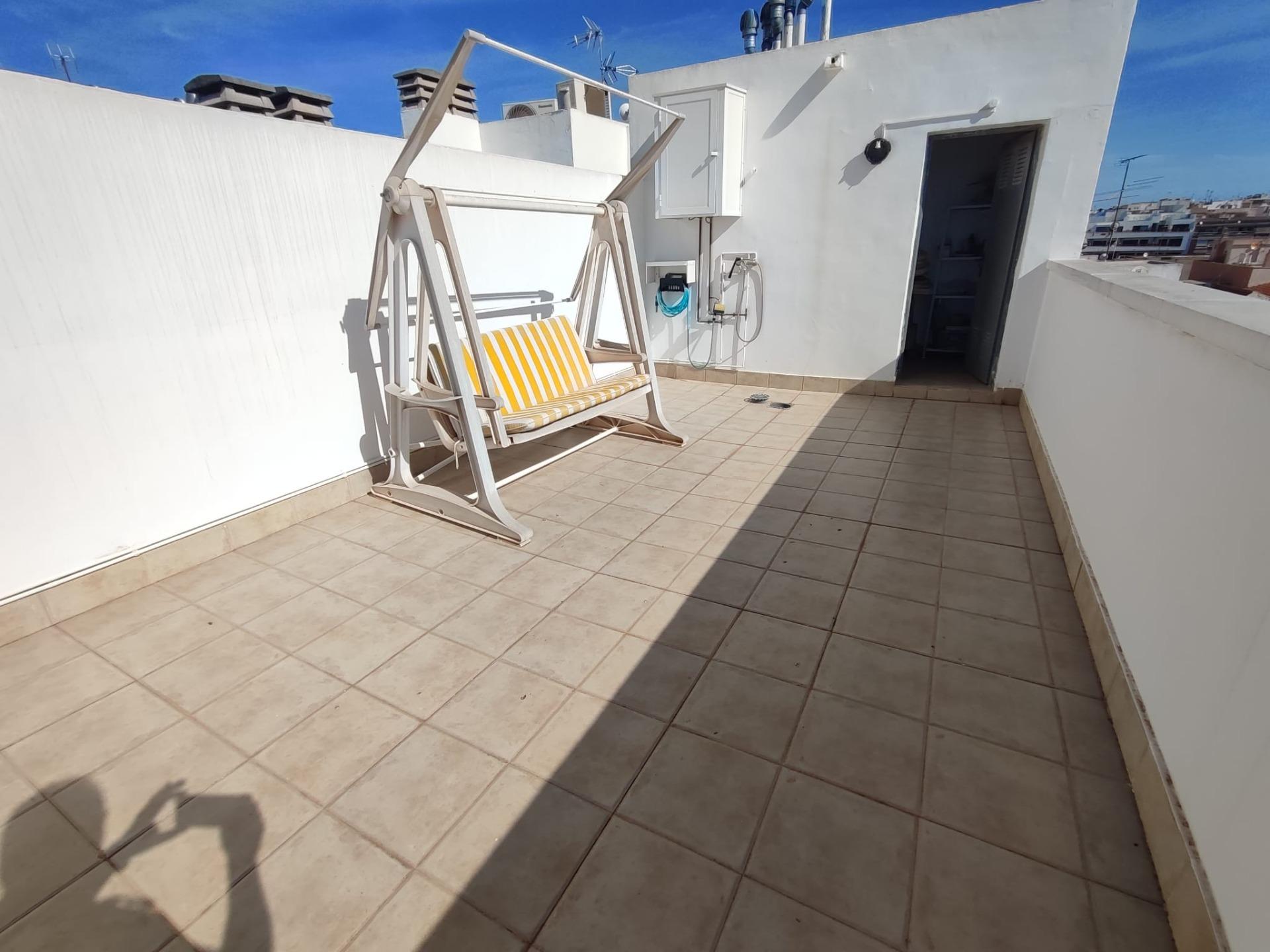 For sale - 3 Bedroom 2 Bathroom Penthouse in Torrevieja - Paseo Maritimo  - Alicante