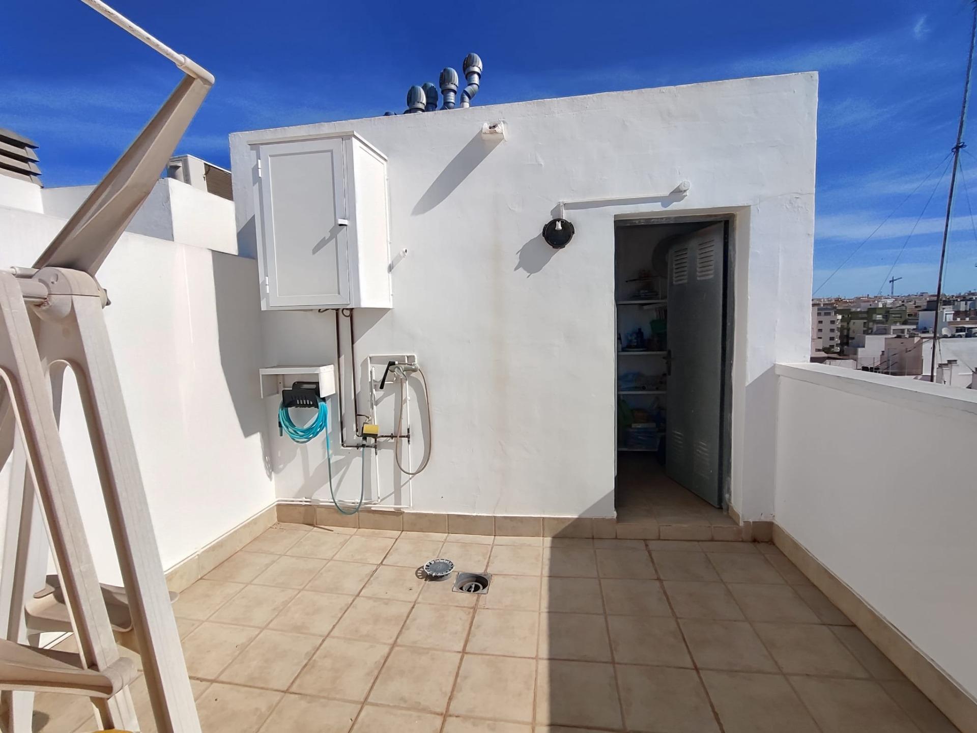 For sale - 3 Bedroom 2 Bathroom Penthouse in Torrevieja - Paseo Maritimo  - Alicante