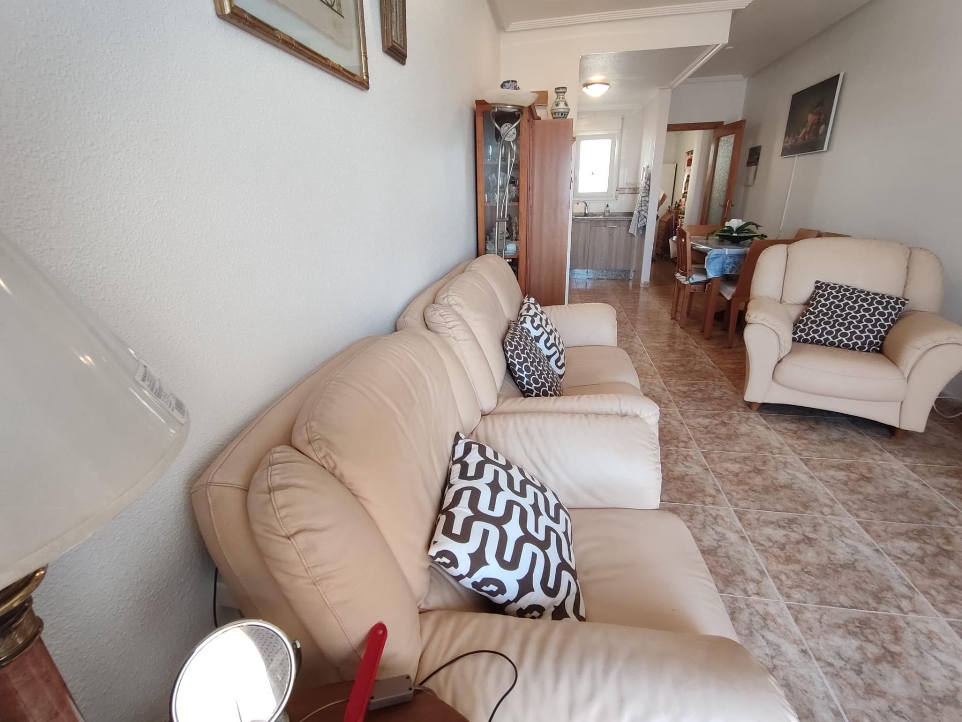 For sale - 3 Bedroom 2 Bathroom Penthouse in Torrevieja - Paseo Maritimo  - Alicante