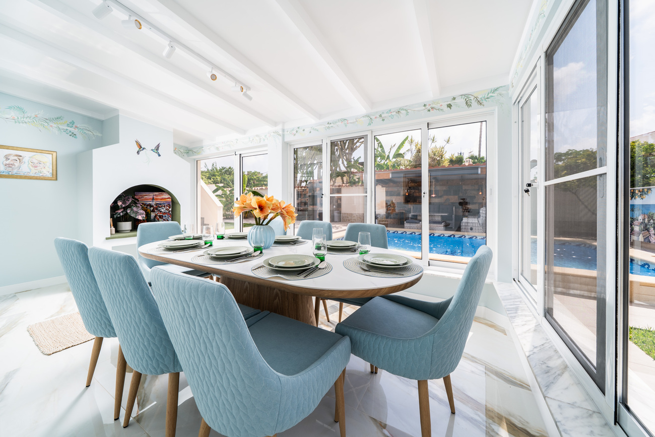 For sale - 4 Bedroom 3 Bathroom Villa in Torrevieja - Torreta  - Alicante