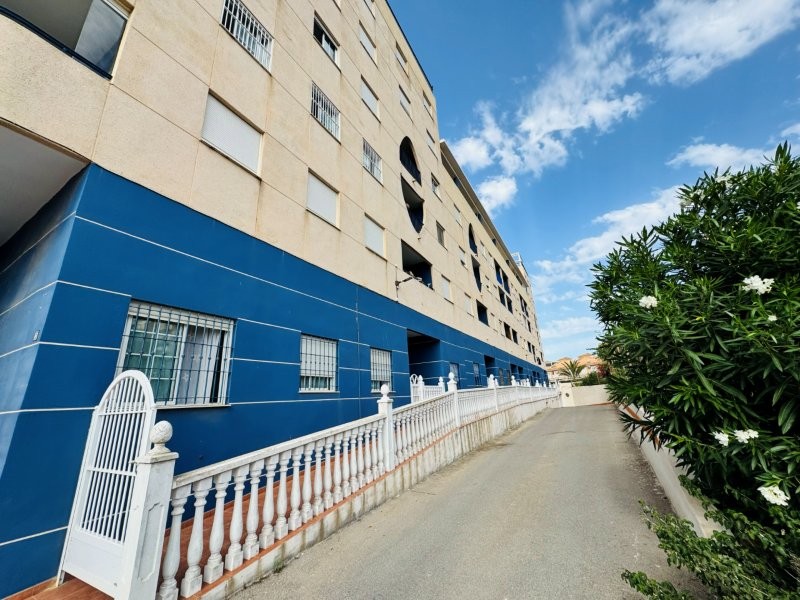 For sale - 3 Bedroom 1 Bathroom Apartment in La Mata - Costa Blanca  - Alicante